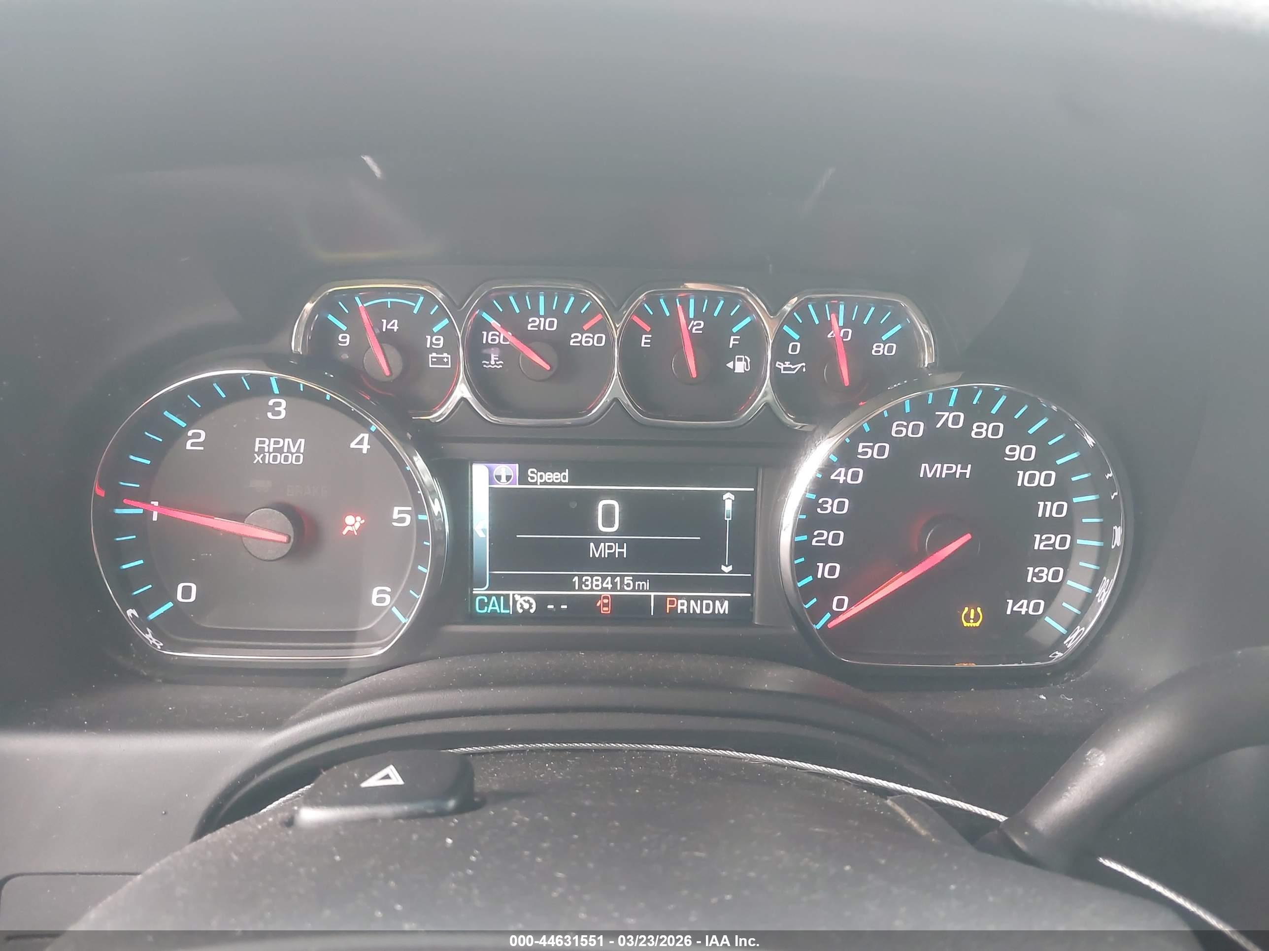 CHEVROLET SUBURBAN image 7