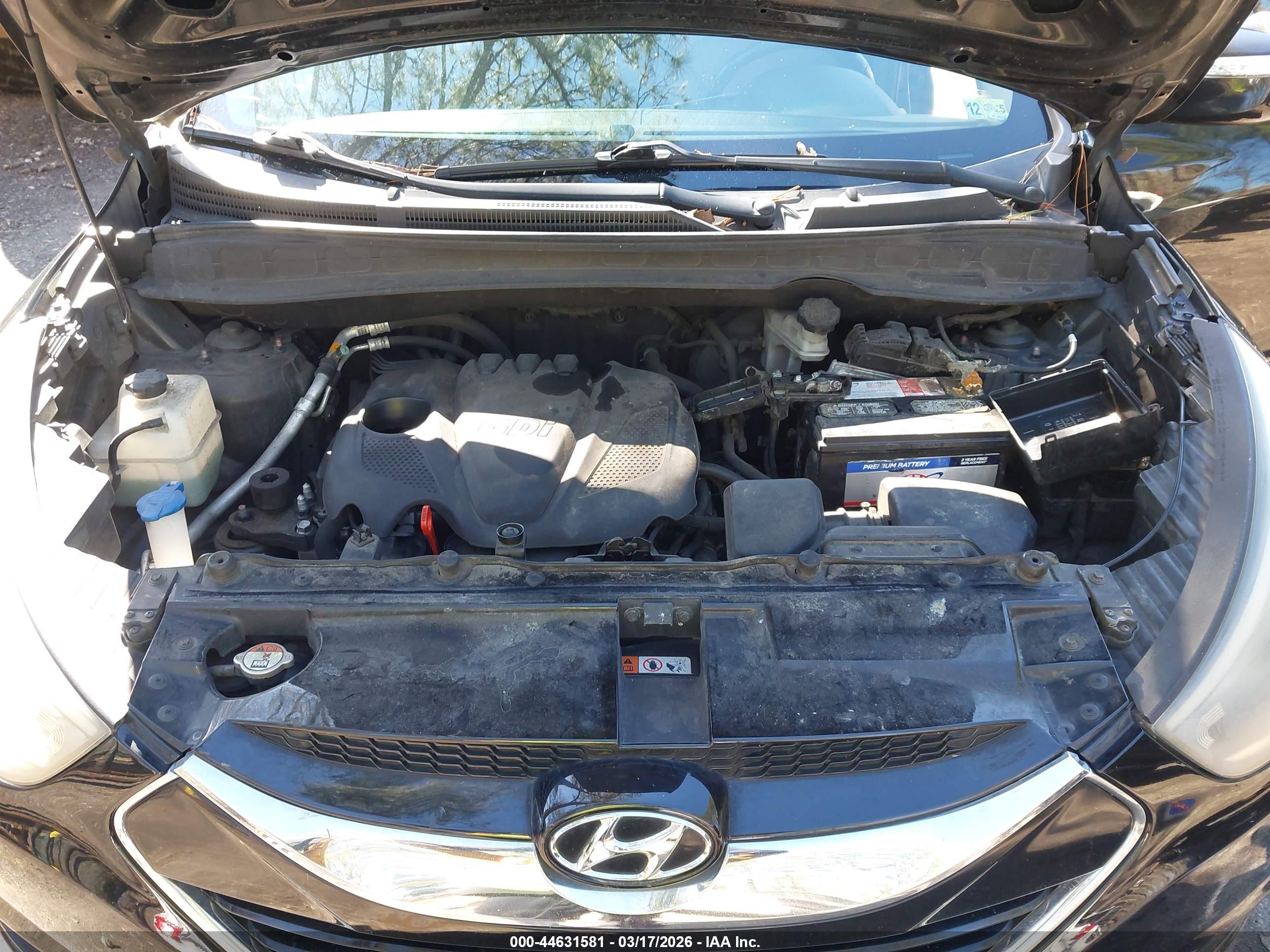 HYUNDAI TUCSON image 10