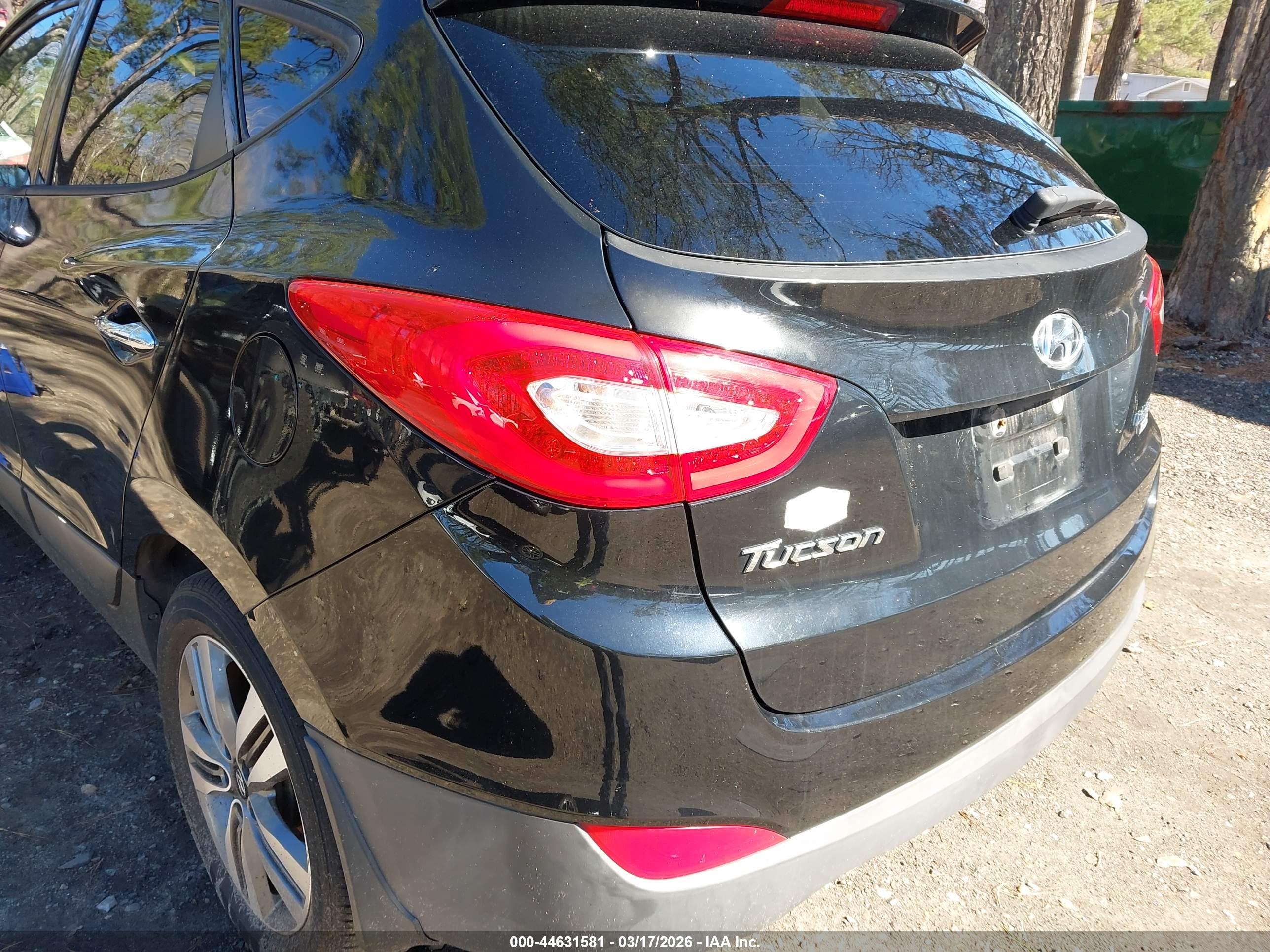 HYUNDAI TUCSON image 6