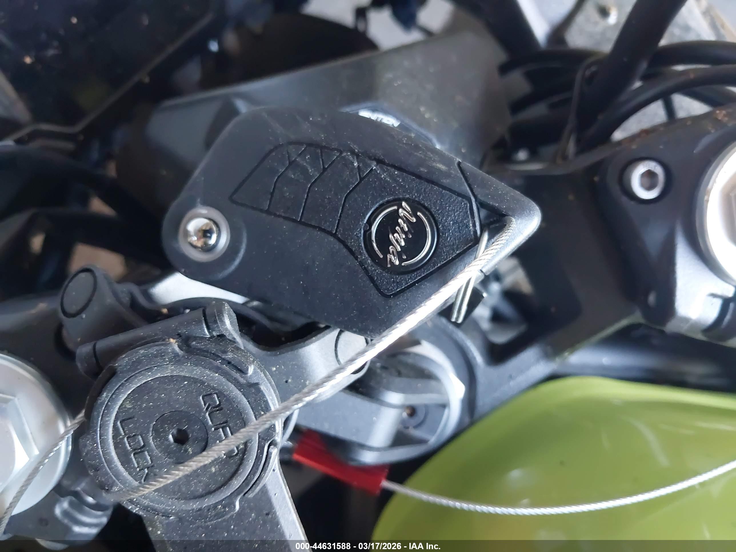 KAWASAKI EX500 image 11