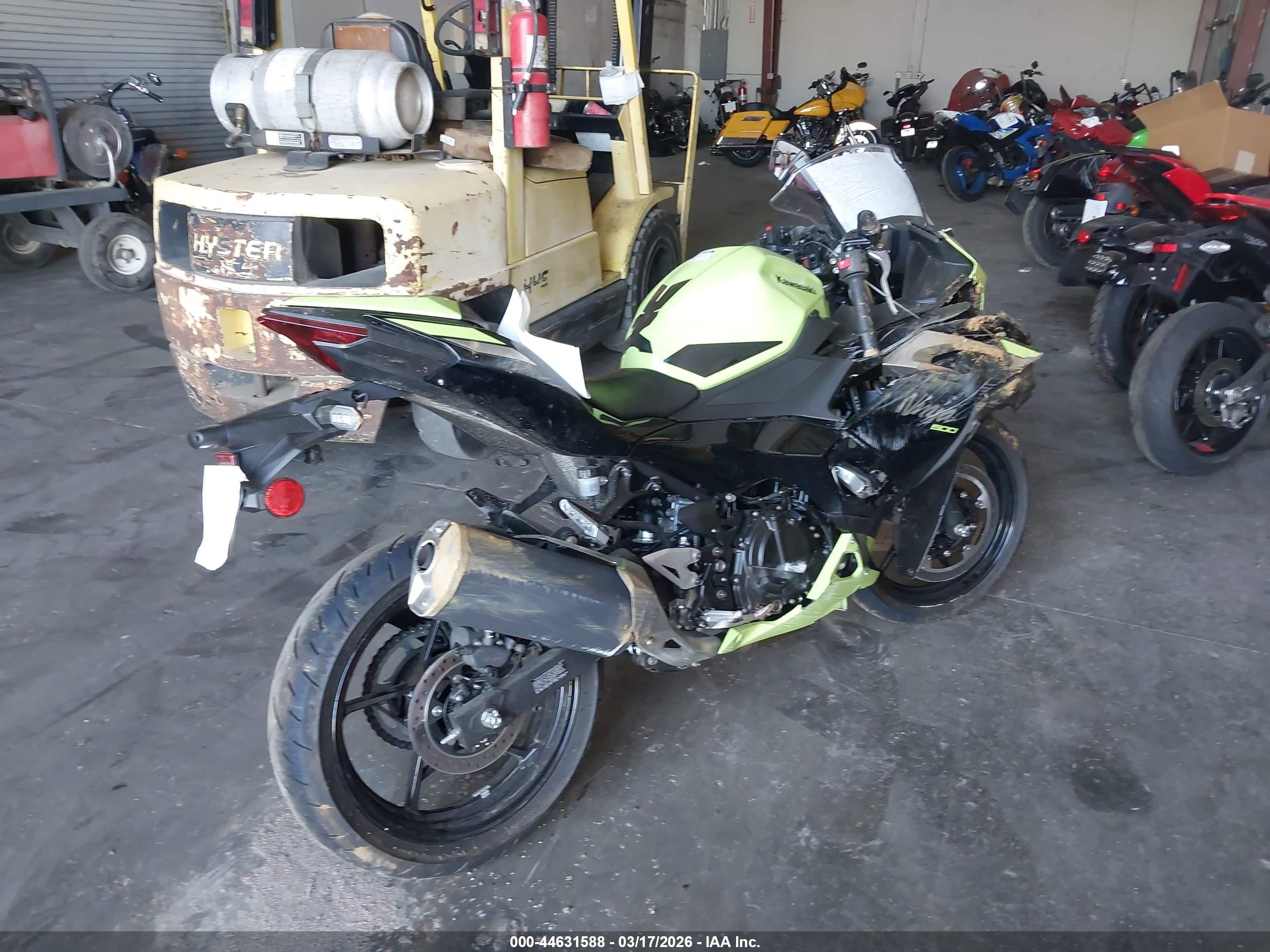 KAWASAKI EX500 image 4