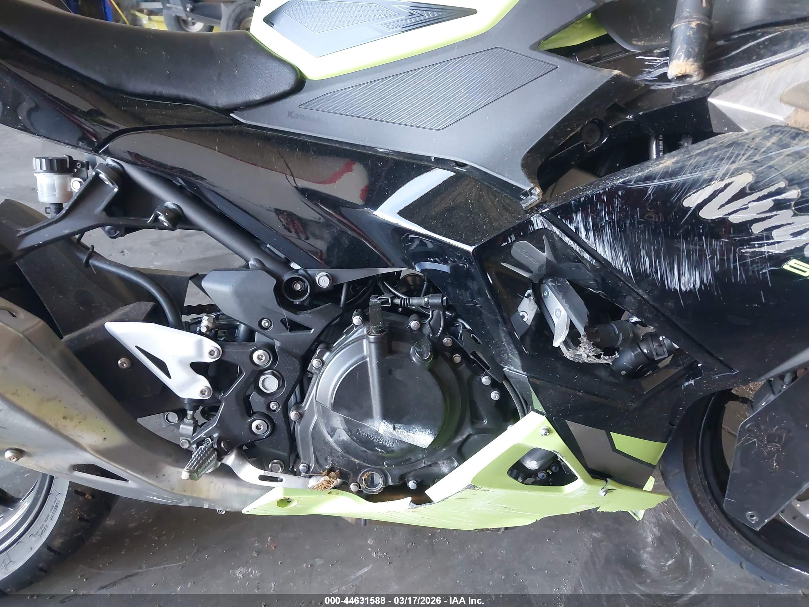KAWASAKI EX500 image 8