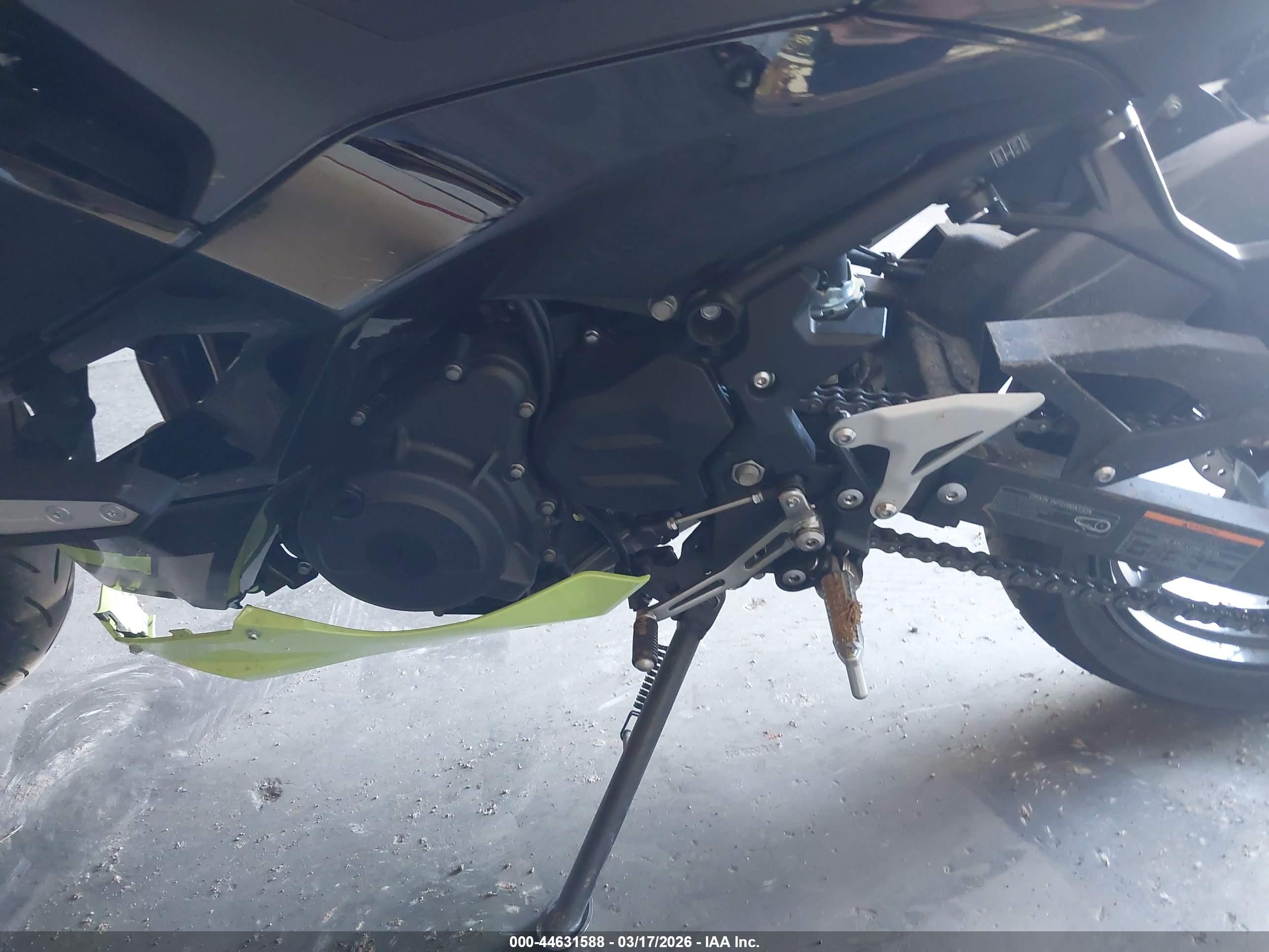 KAWASAKI EX500 image 9