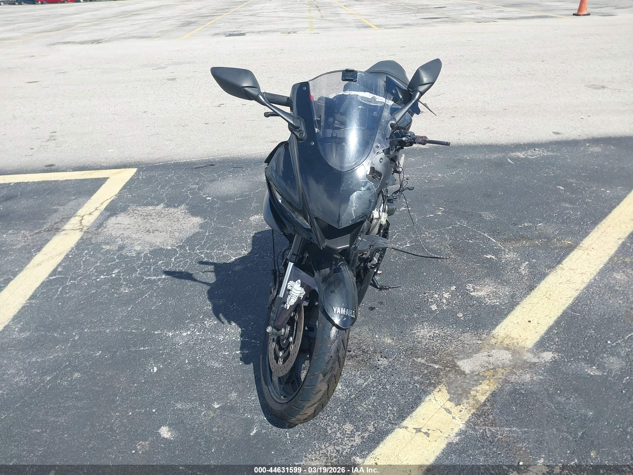YAMAHA YZFR3 image 5