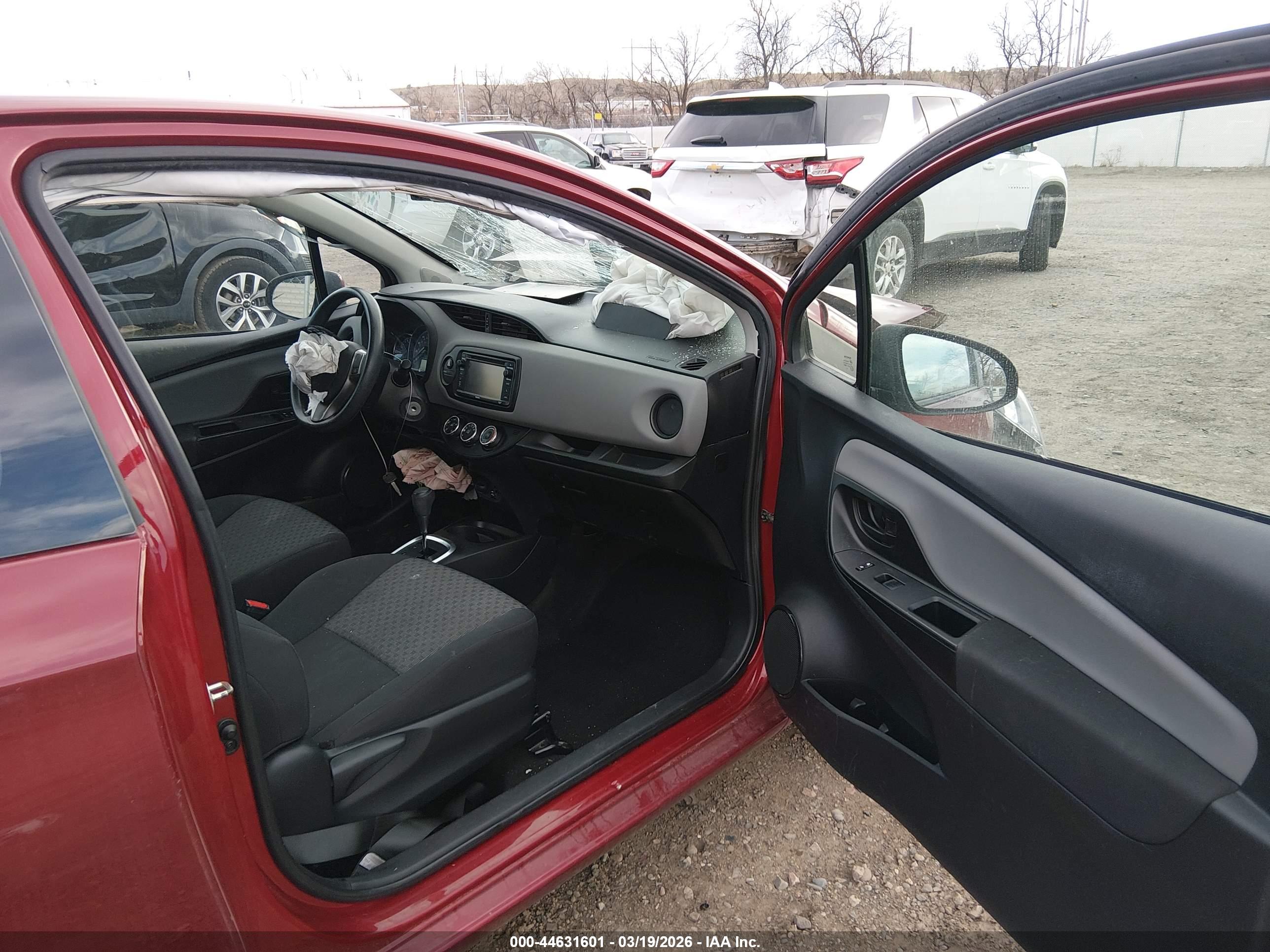 TOYOTA YARIS image 5