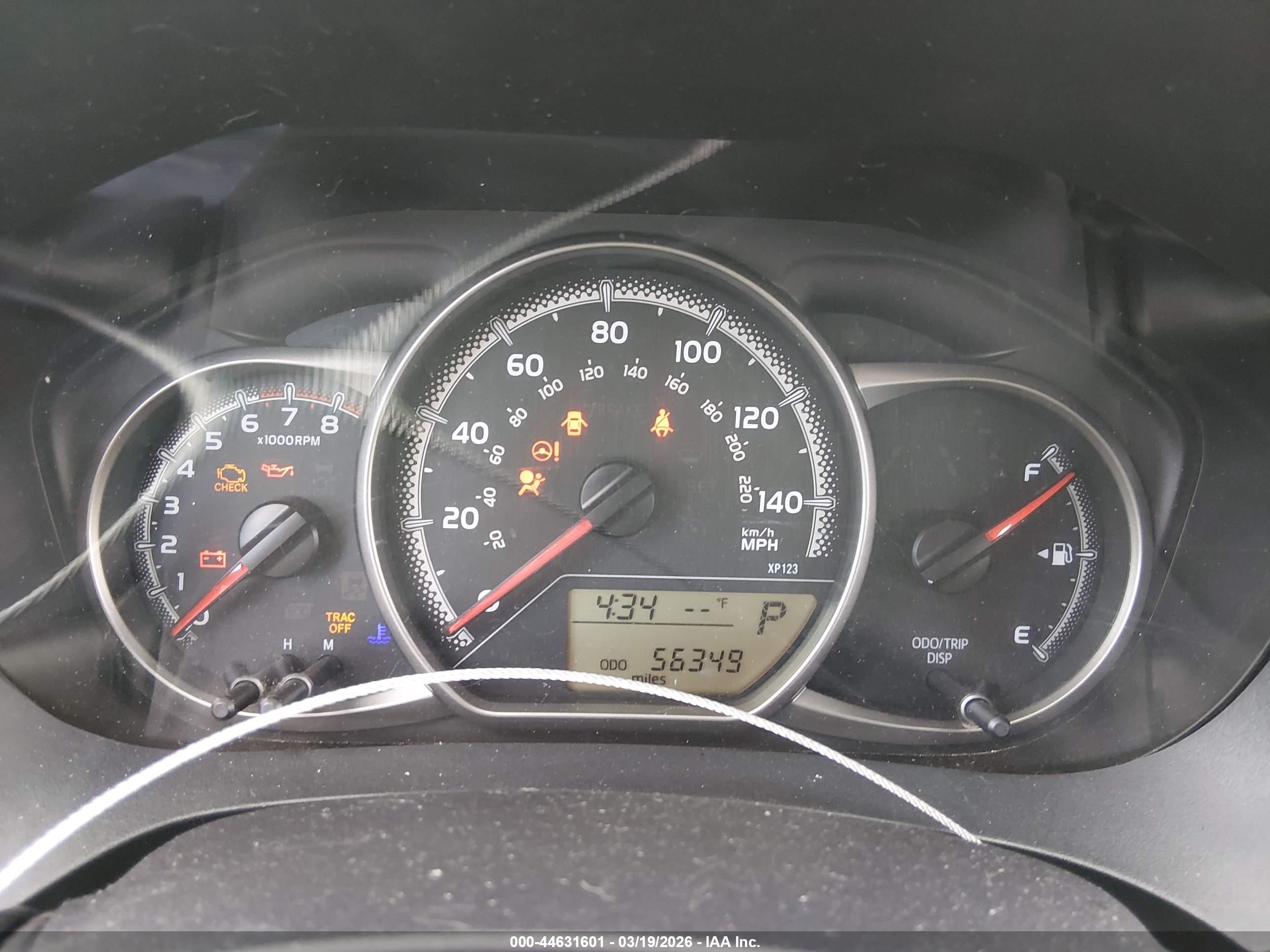 TOYOTA YARIS image 7