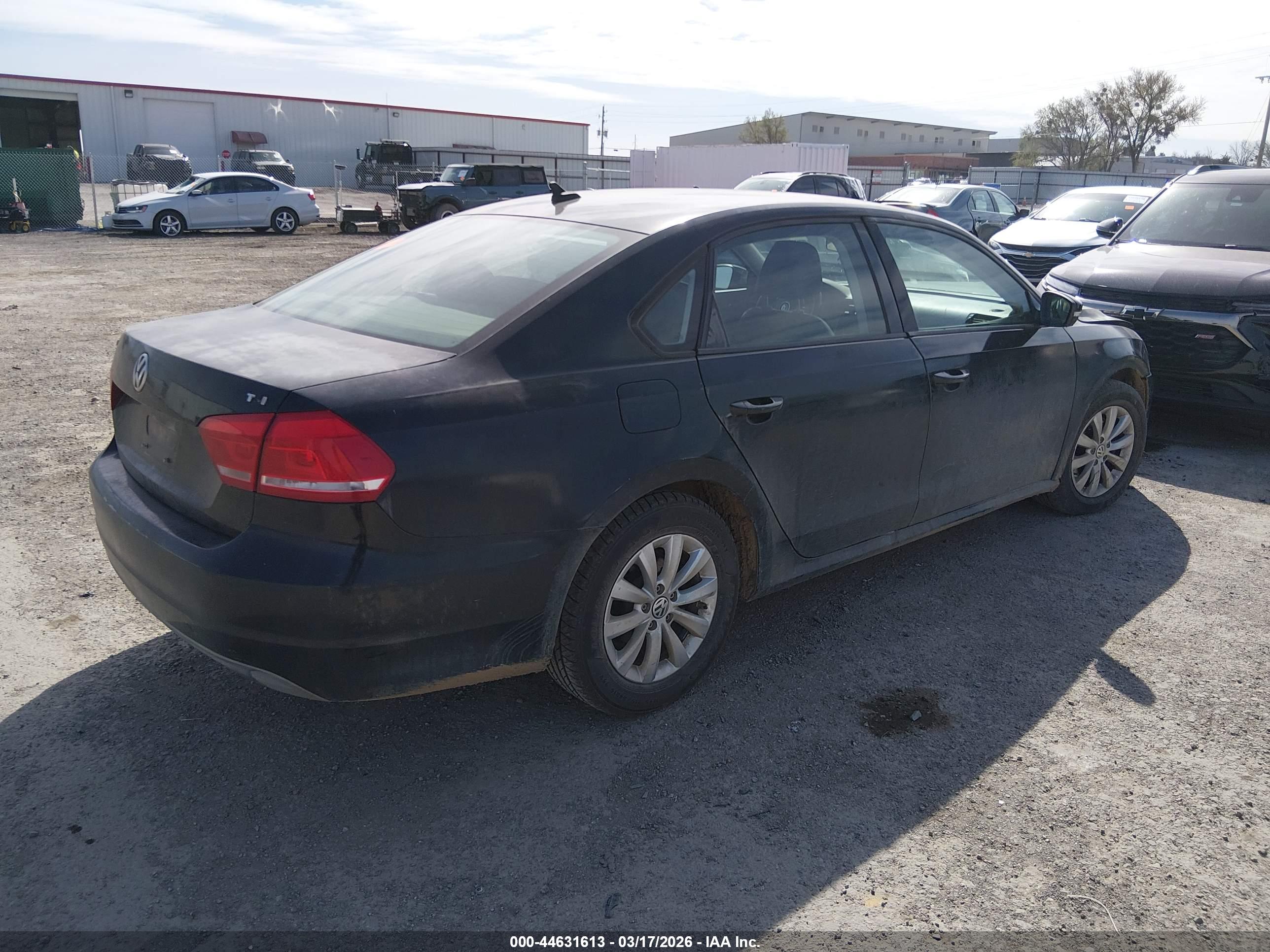 VOLKSWAGEN PASSAT image 4