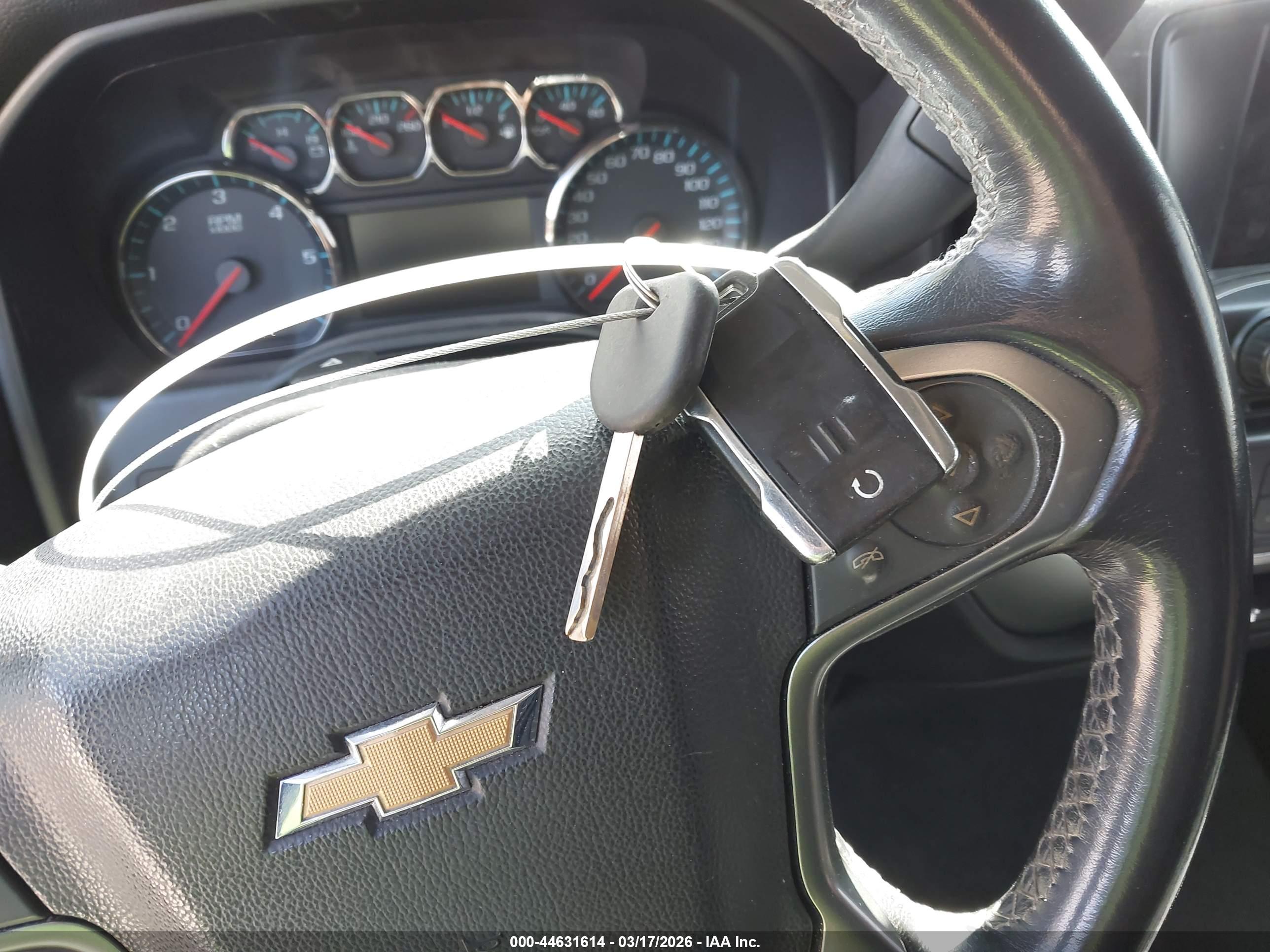 CHEVROLET SILVERADO image 11