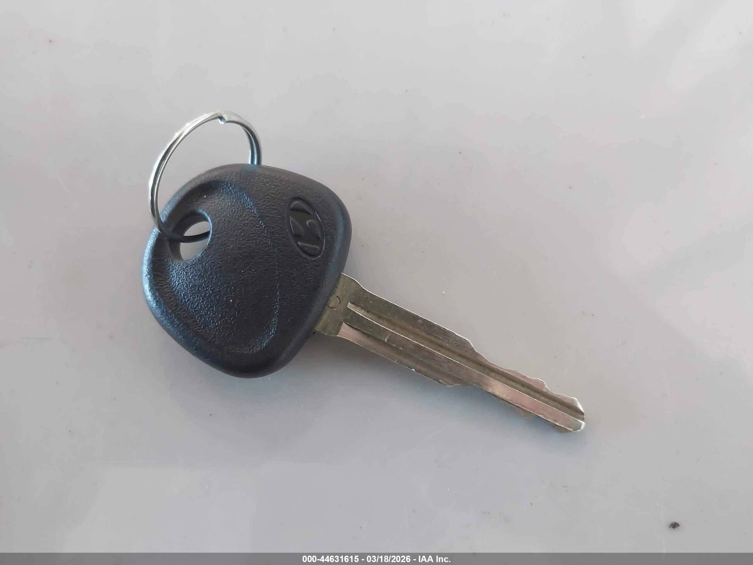 HYUNDAI ELANTRA image 11