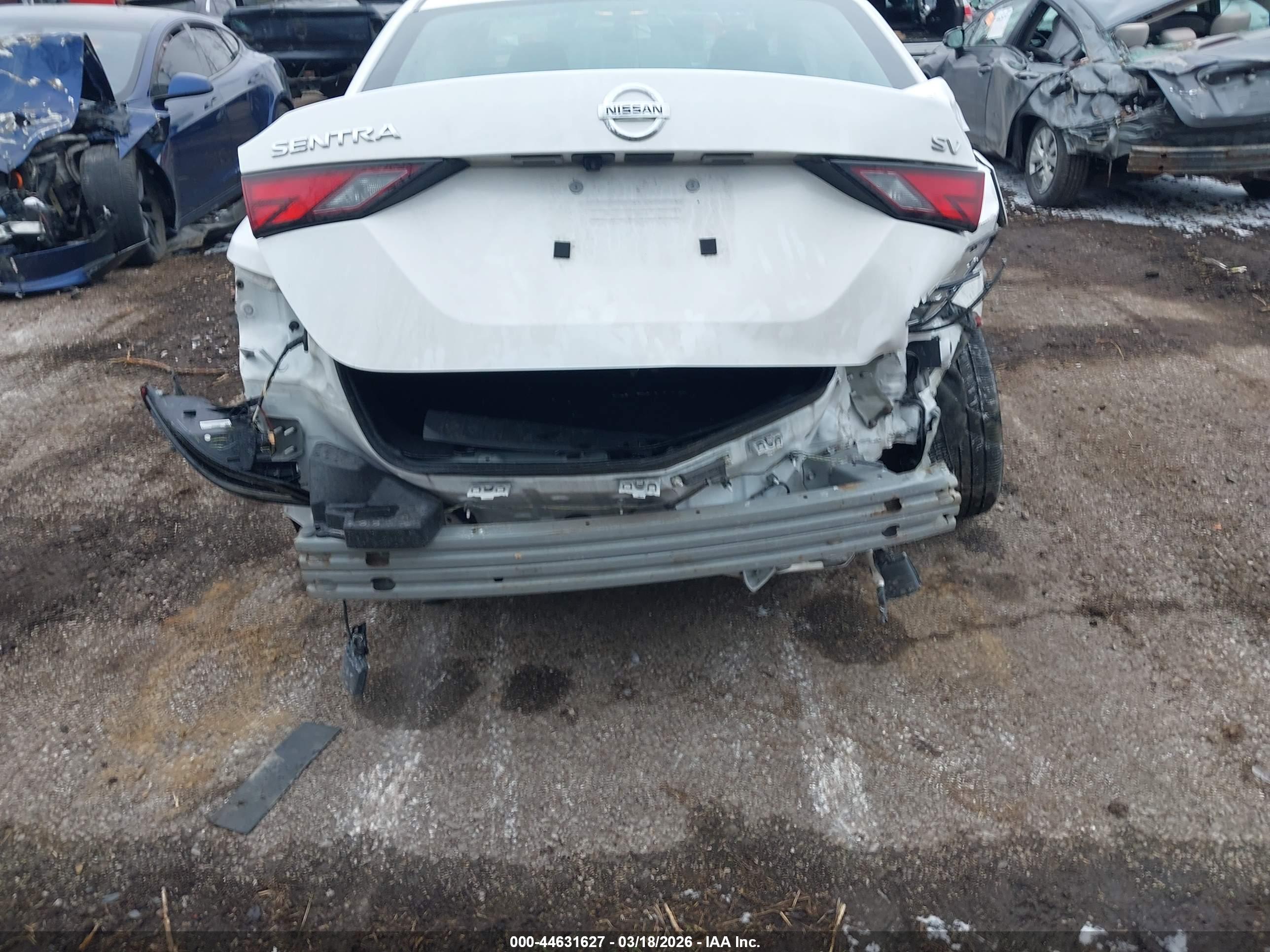 NISSAN SENTRA image 6