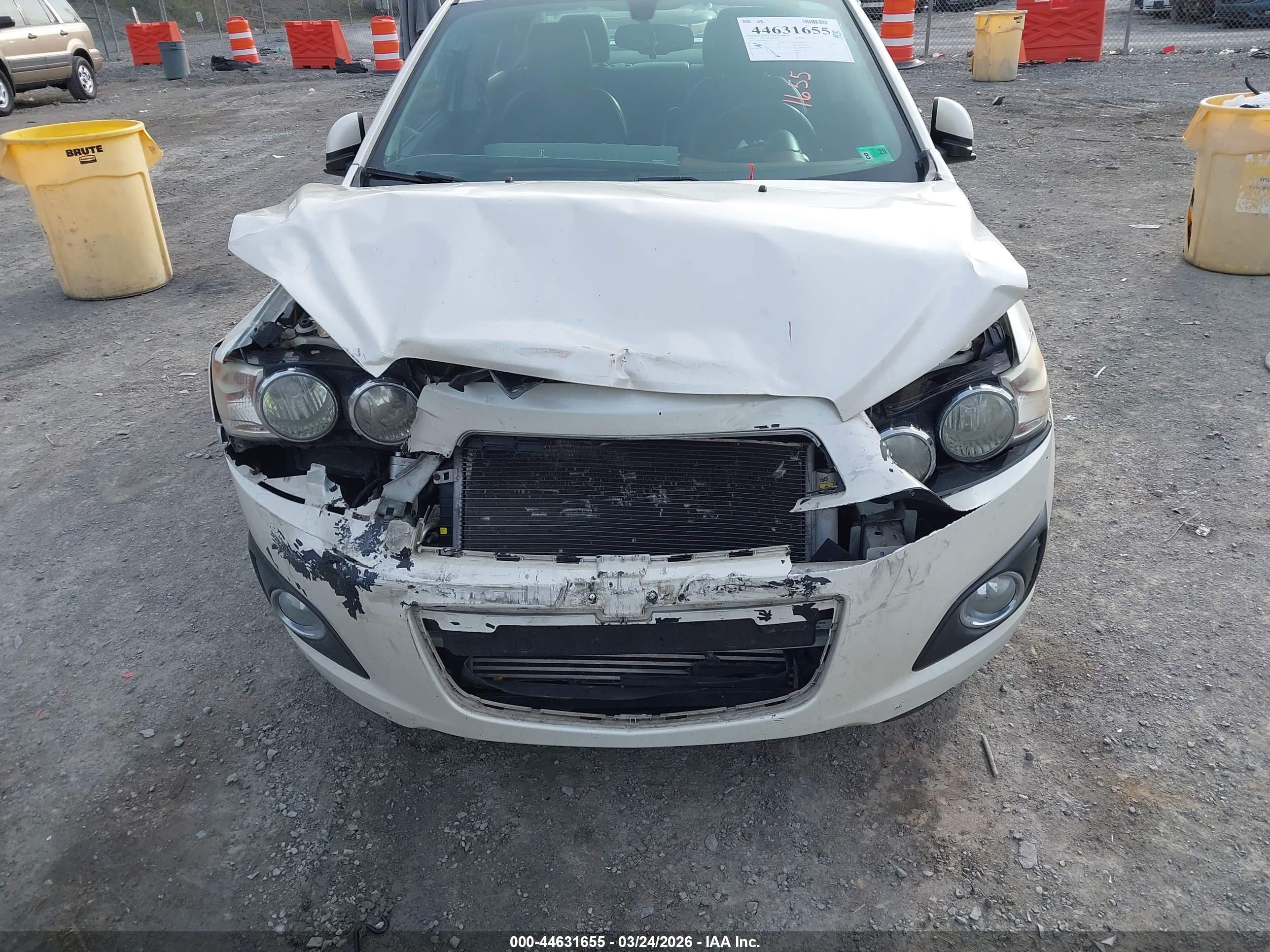 CHEVROLET SONIC image 6