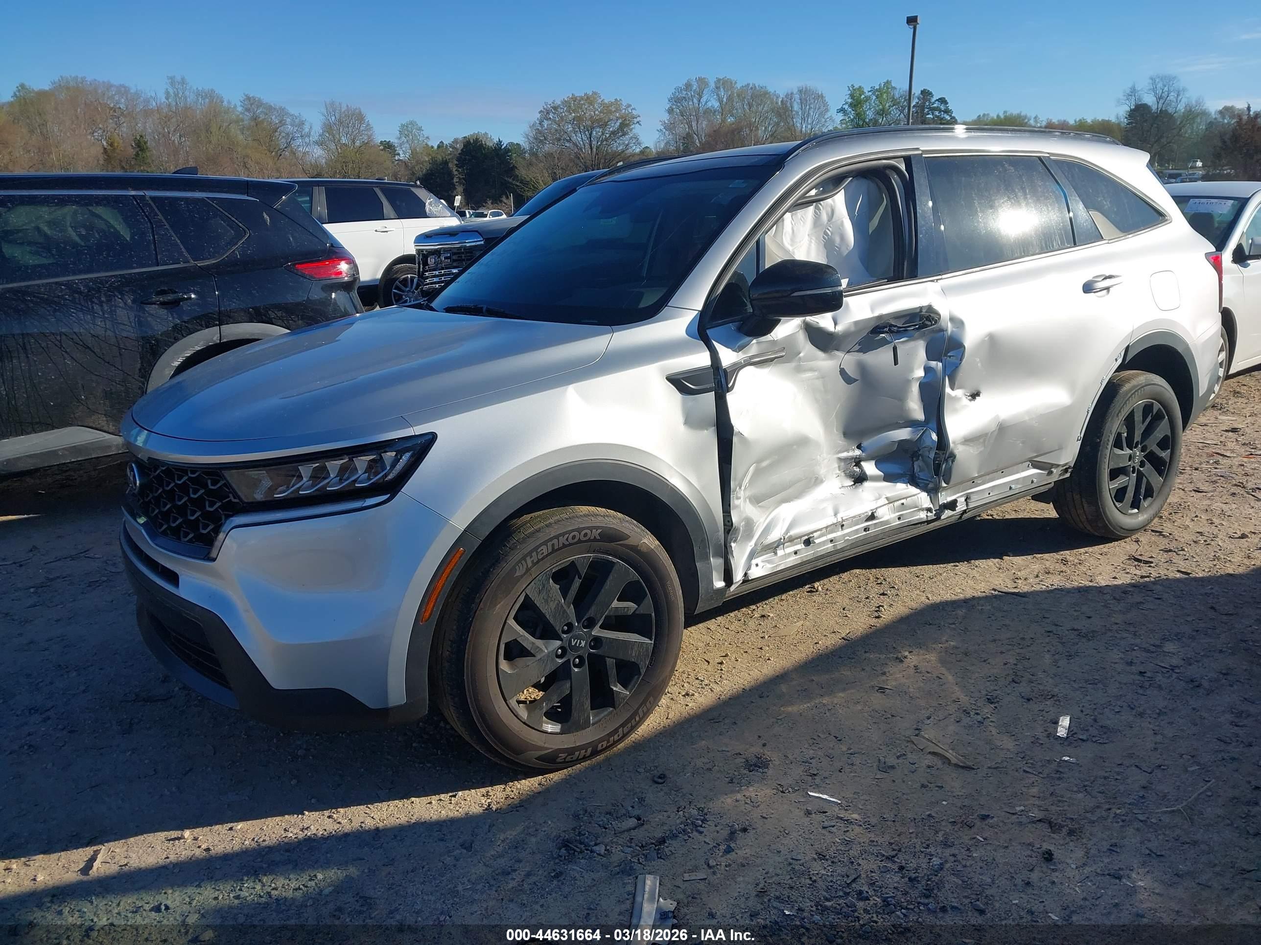 KIA SORENTO image 2