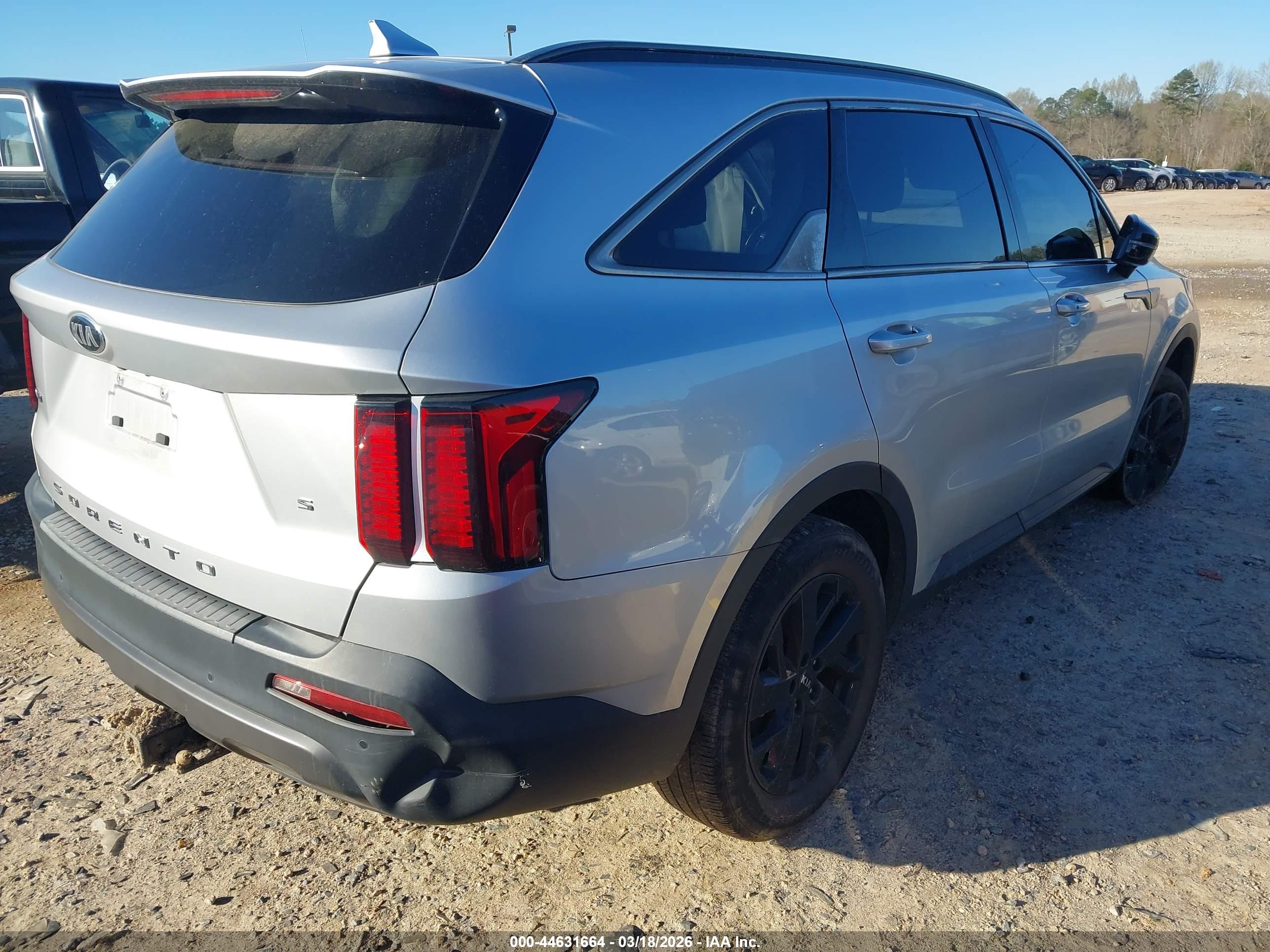 KIA SORENTO image 4
