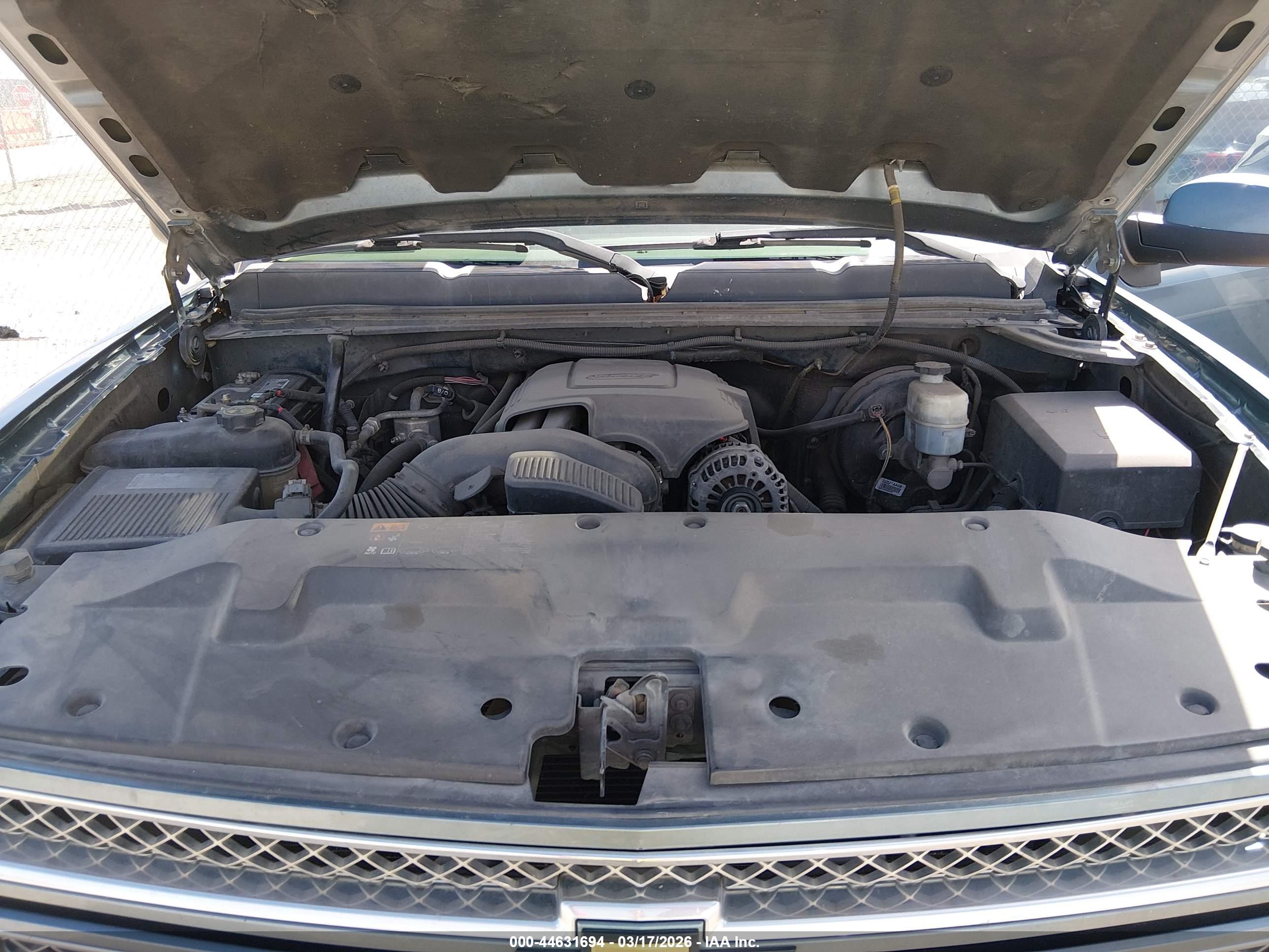 CHEVROLET SILVERADO image 10