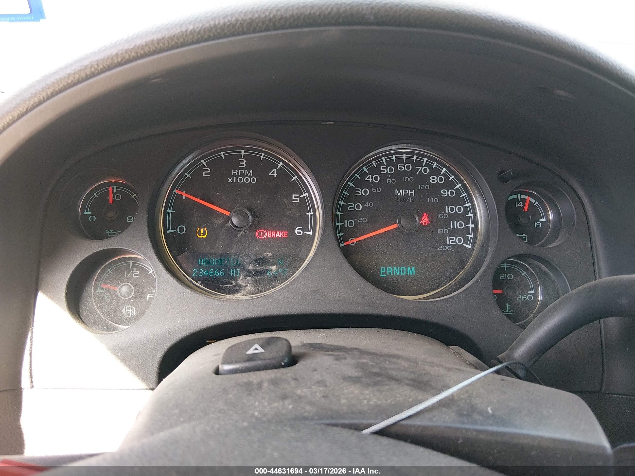 CHEVROLET SILVERADO image 7