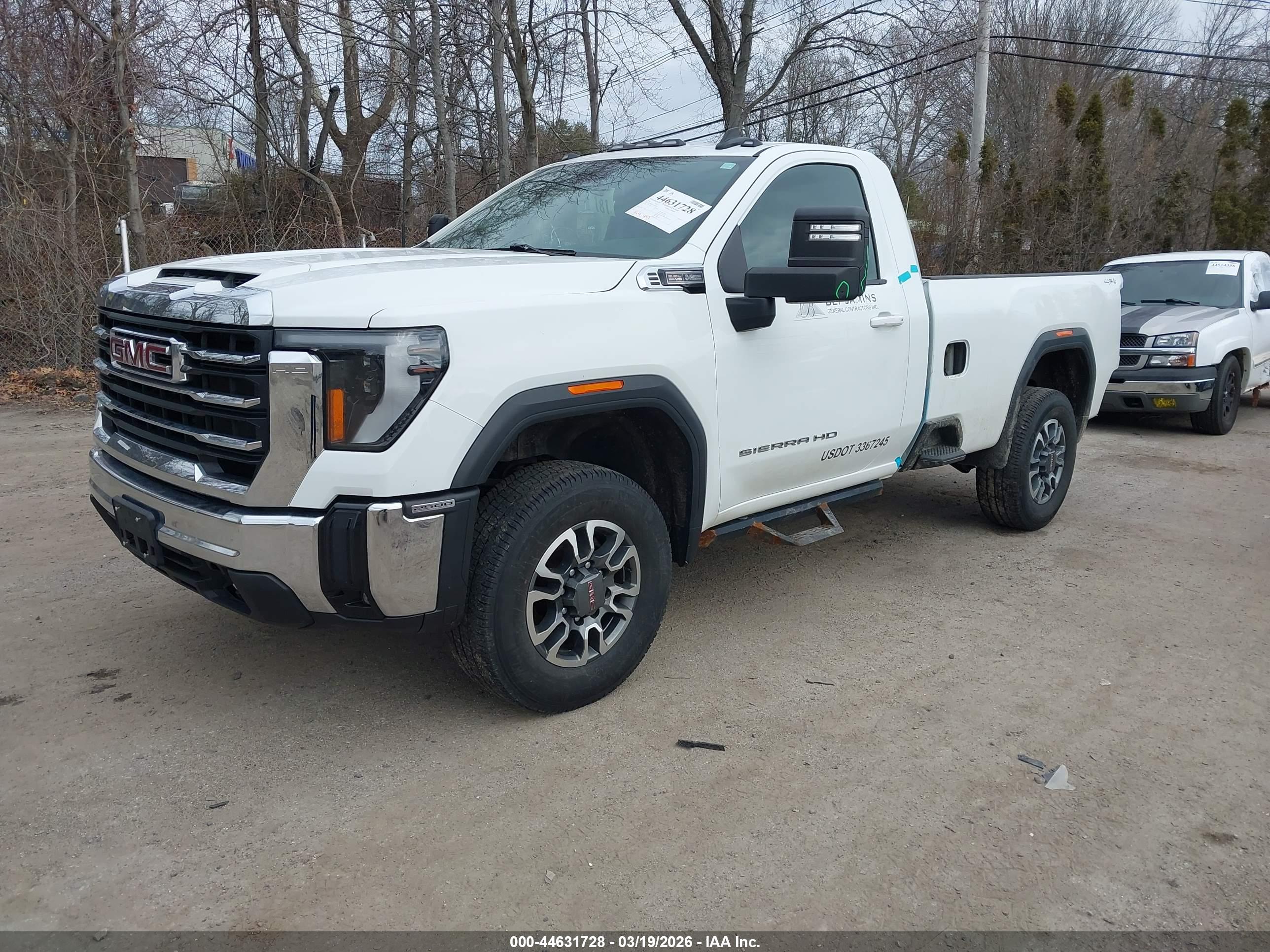 GMC SIERRA image 2