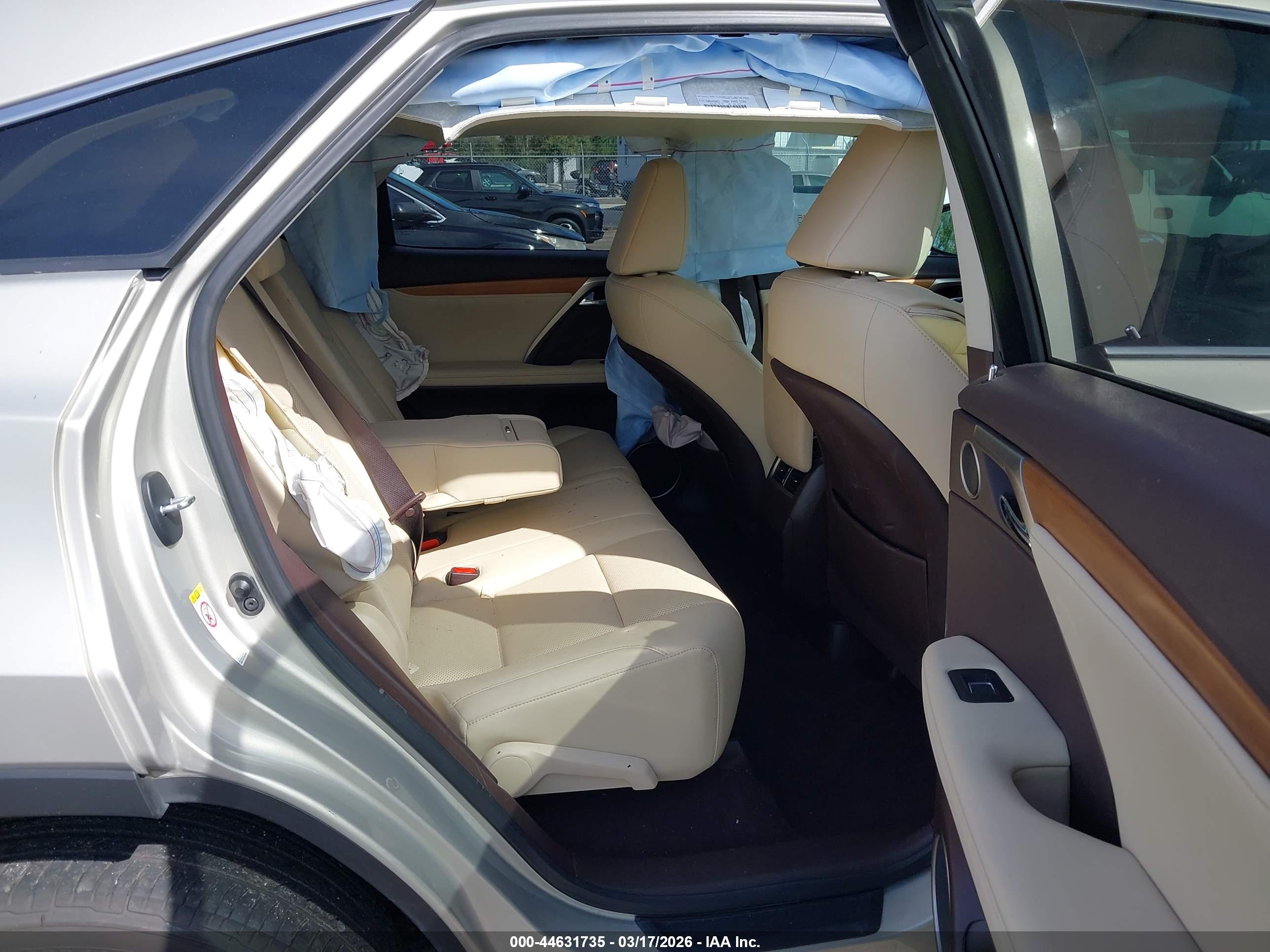 LEXUS RX image 8