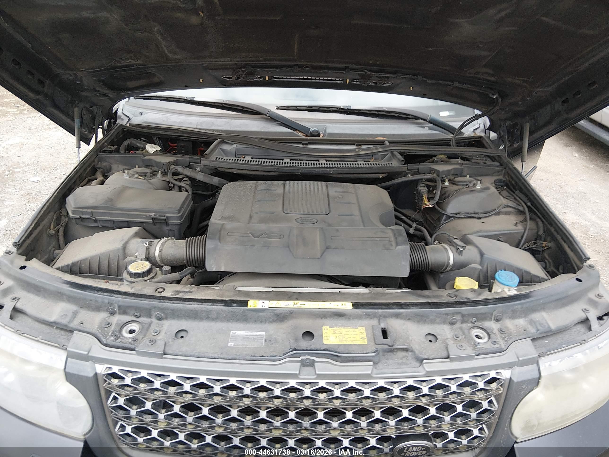 LAND ROVER image 10
