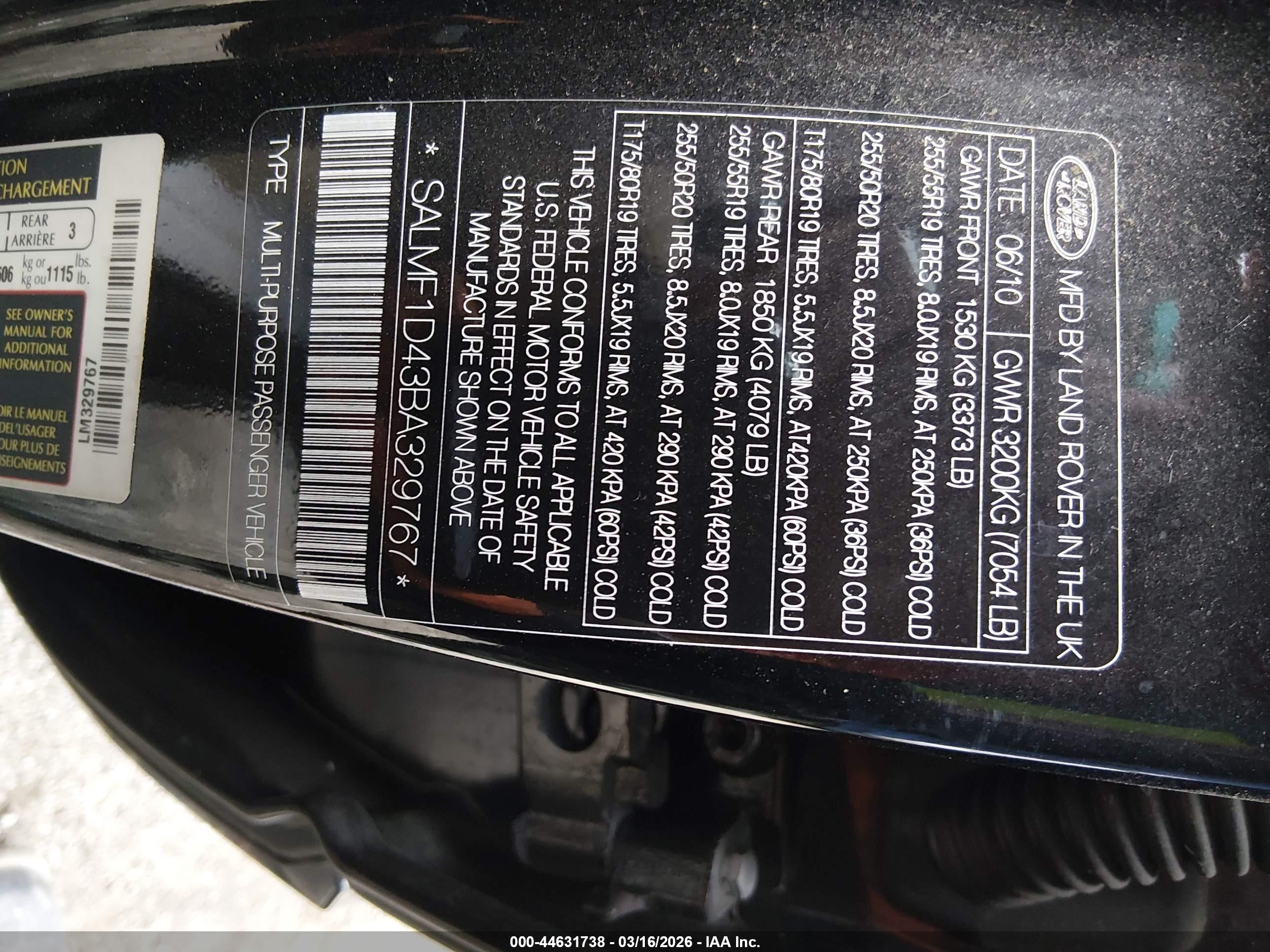 LAND ROVER image 9