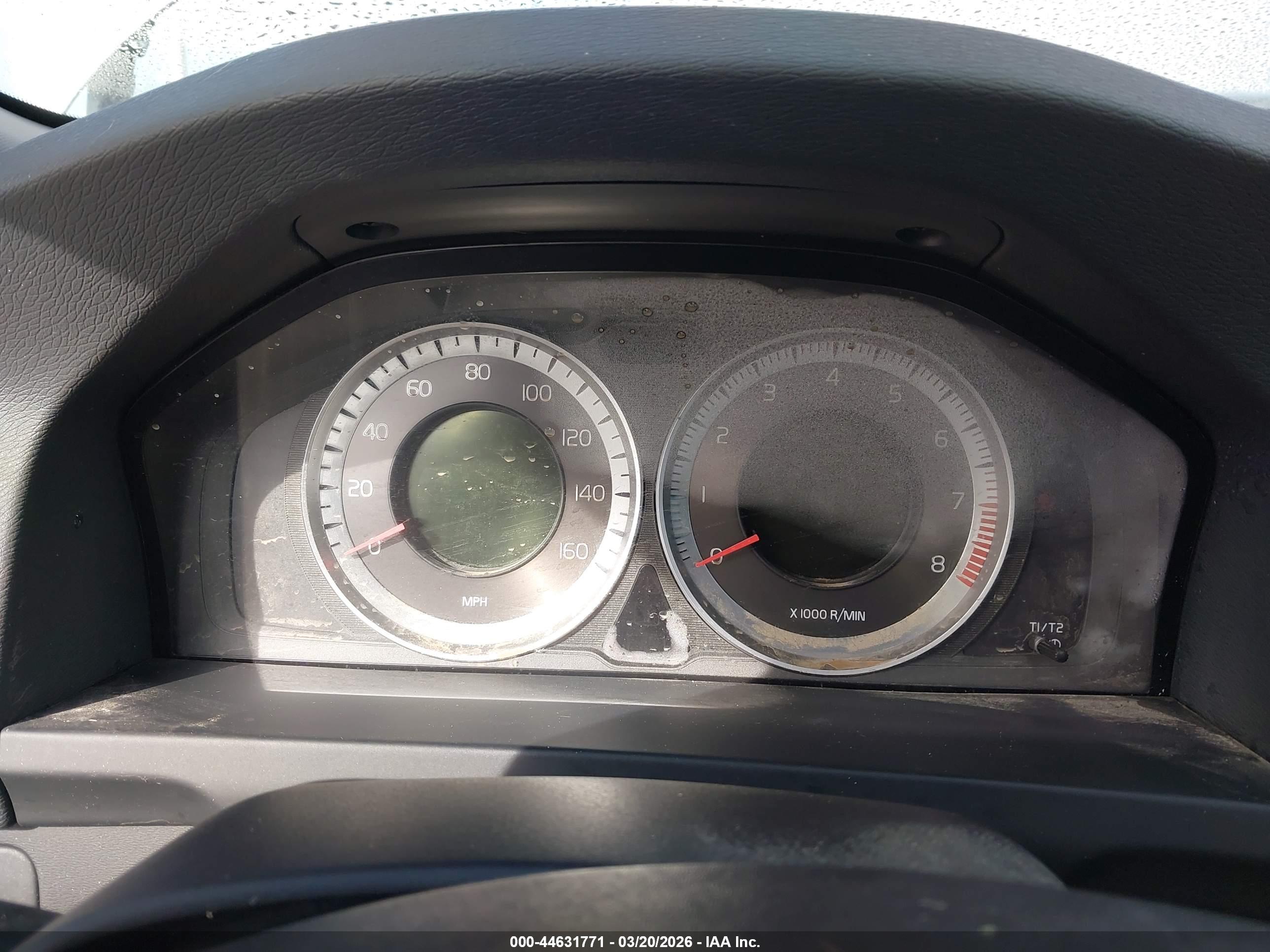 VOLVO S60 image 7
