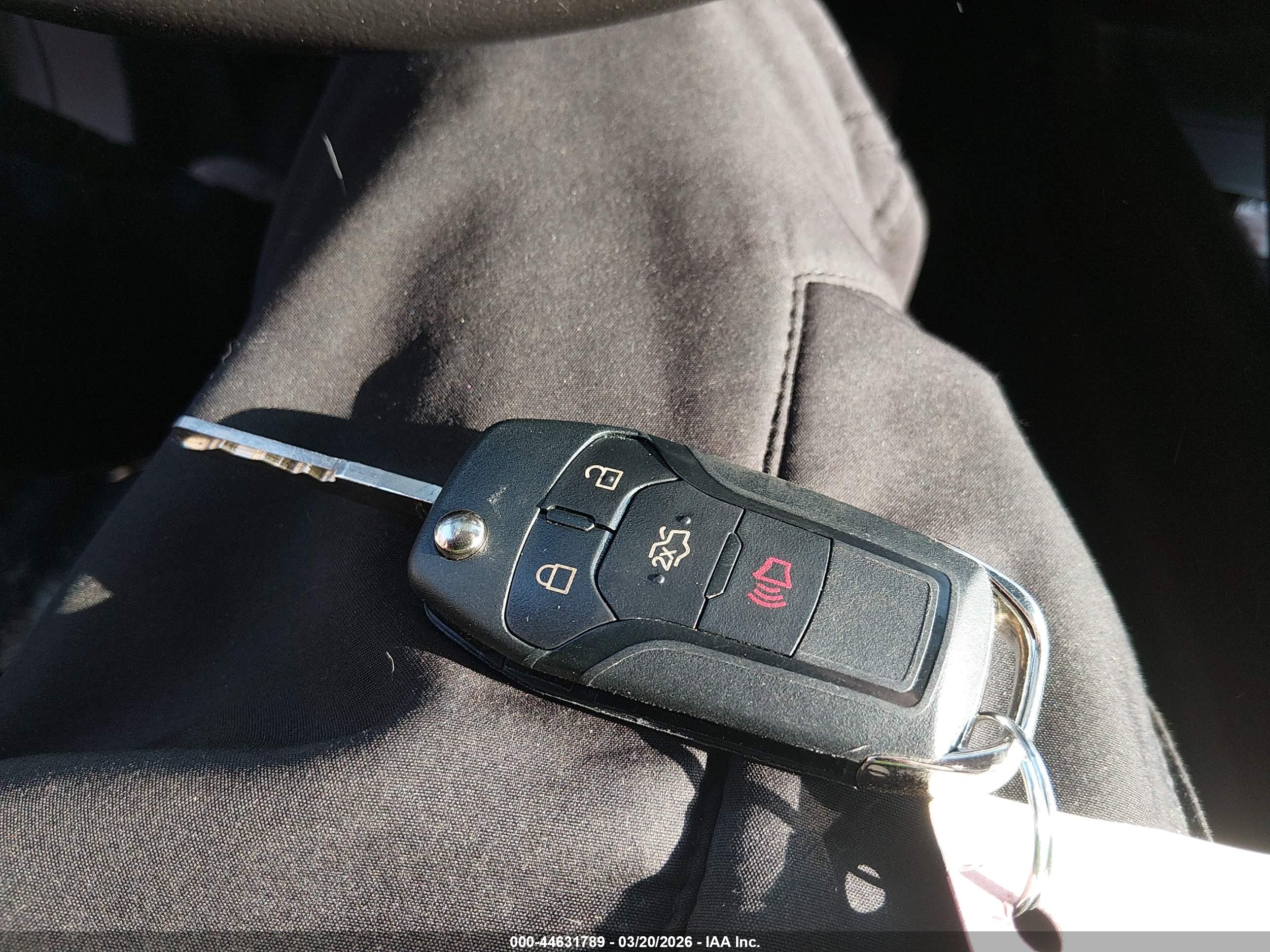 FORD FUSION image 11