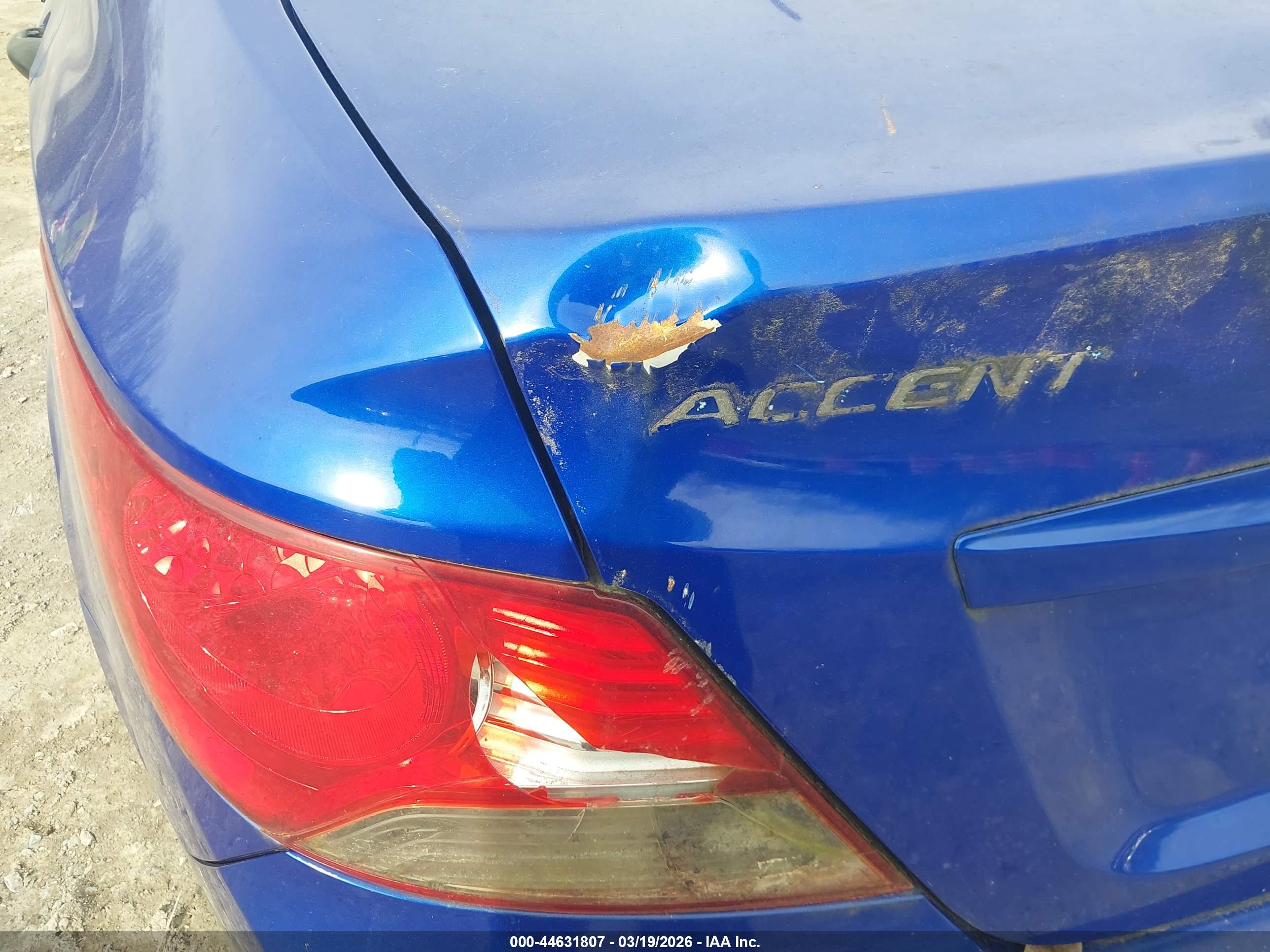 HYUNDAI ACCENT image 6