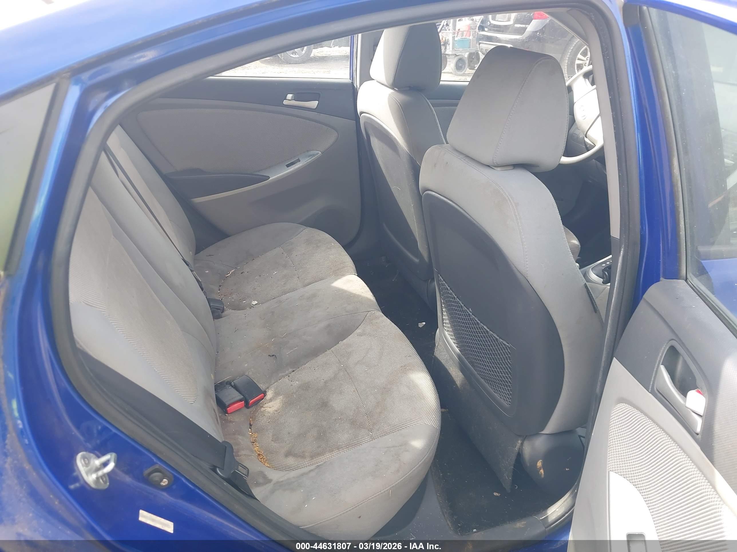 HYUNDAI ACCENT image 8