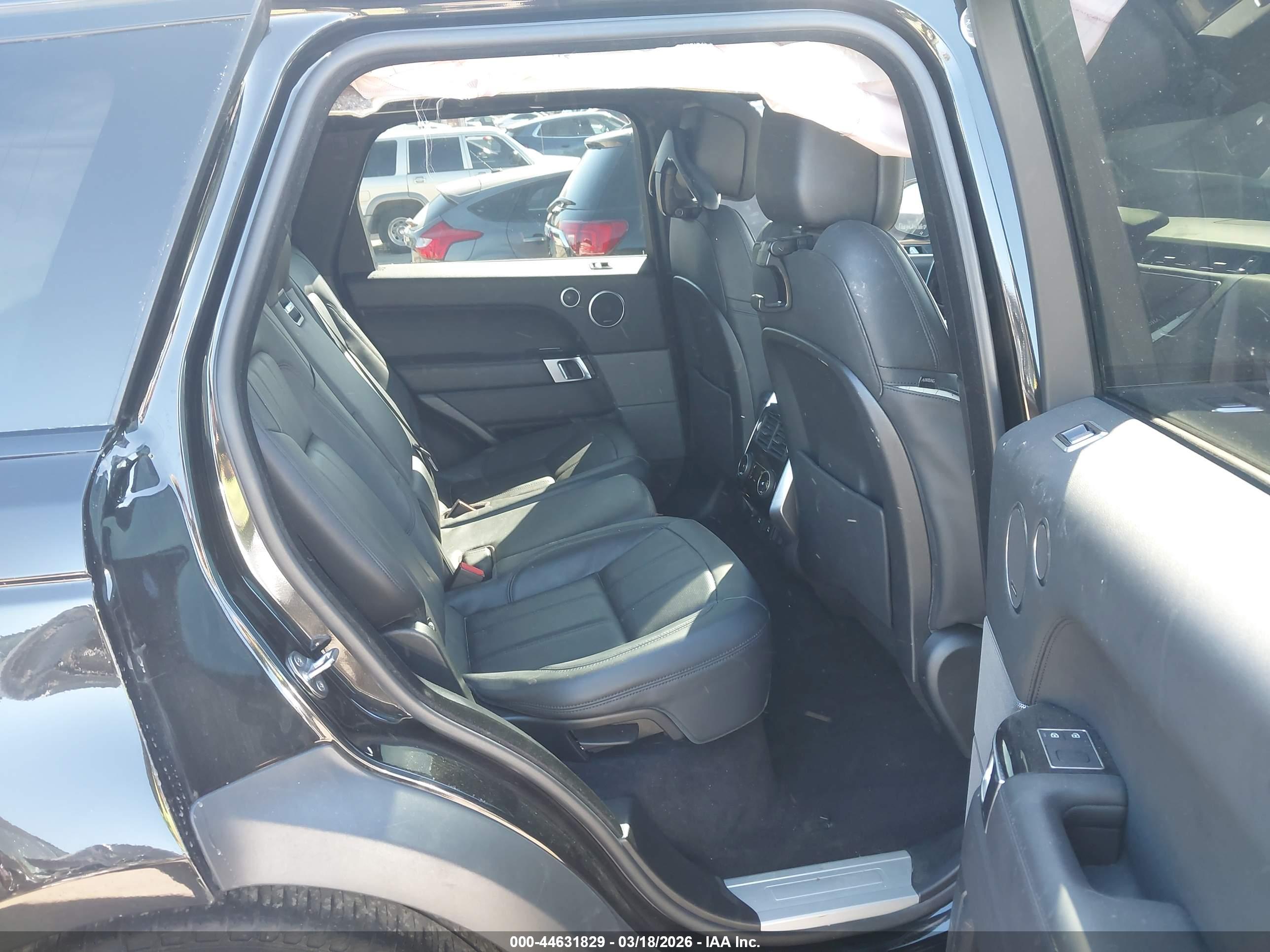 LAND ROVER image 8