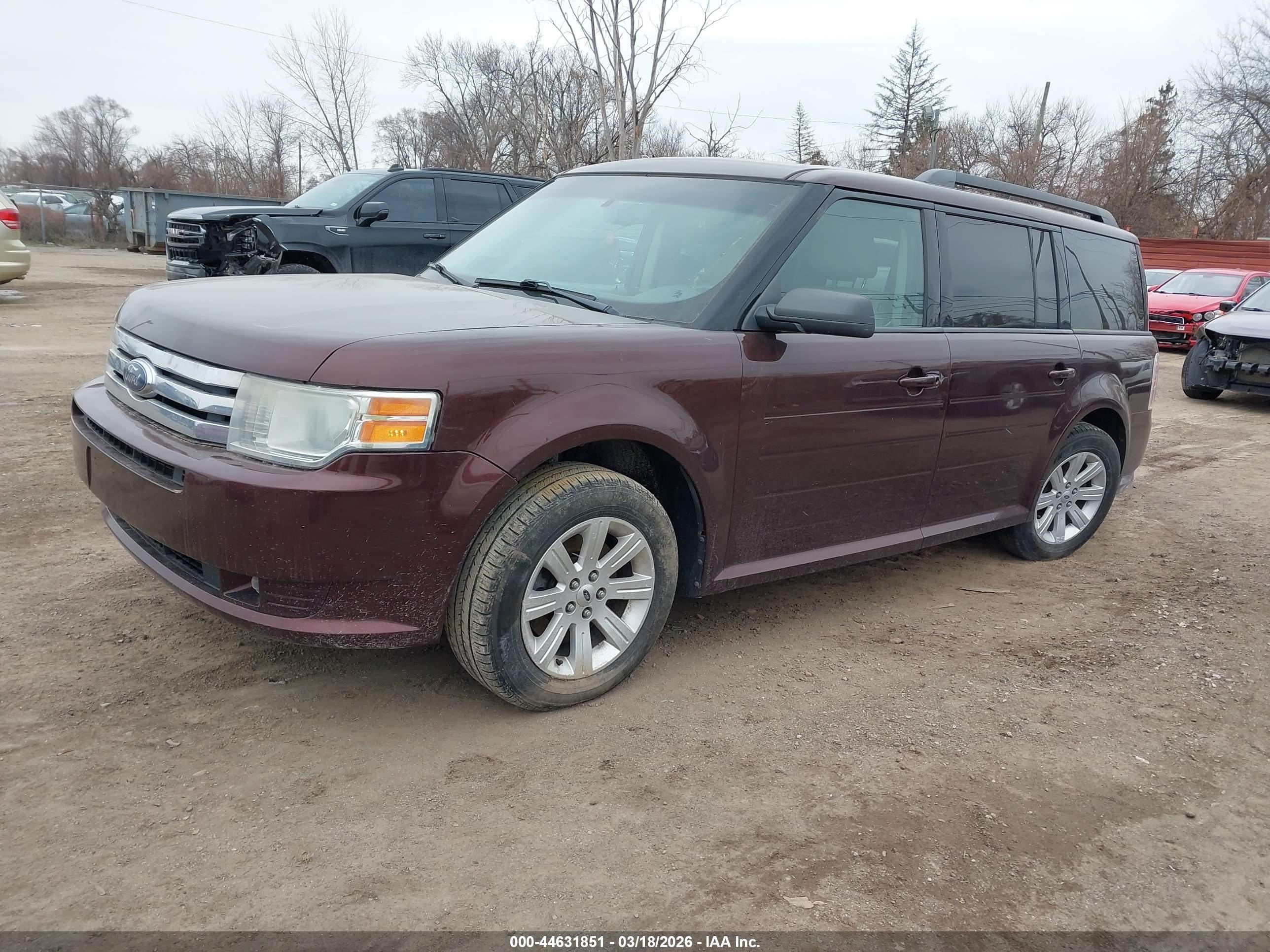 FORD FLEX image 2