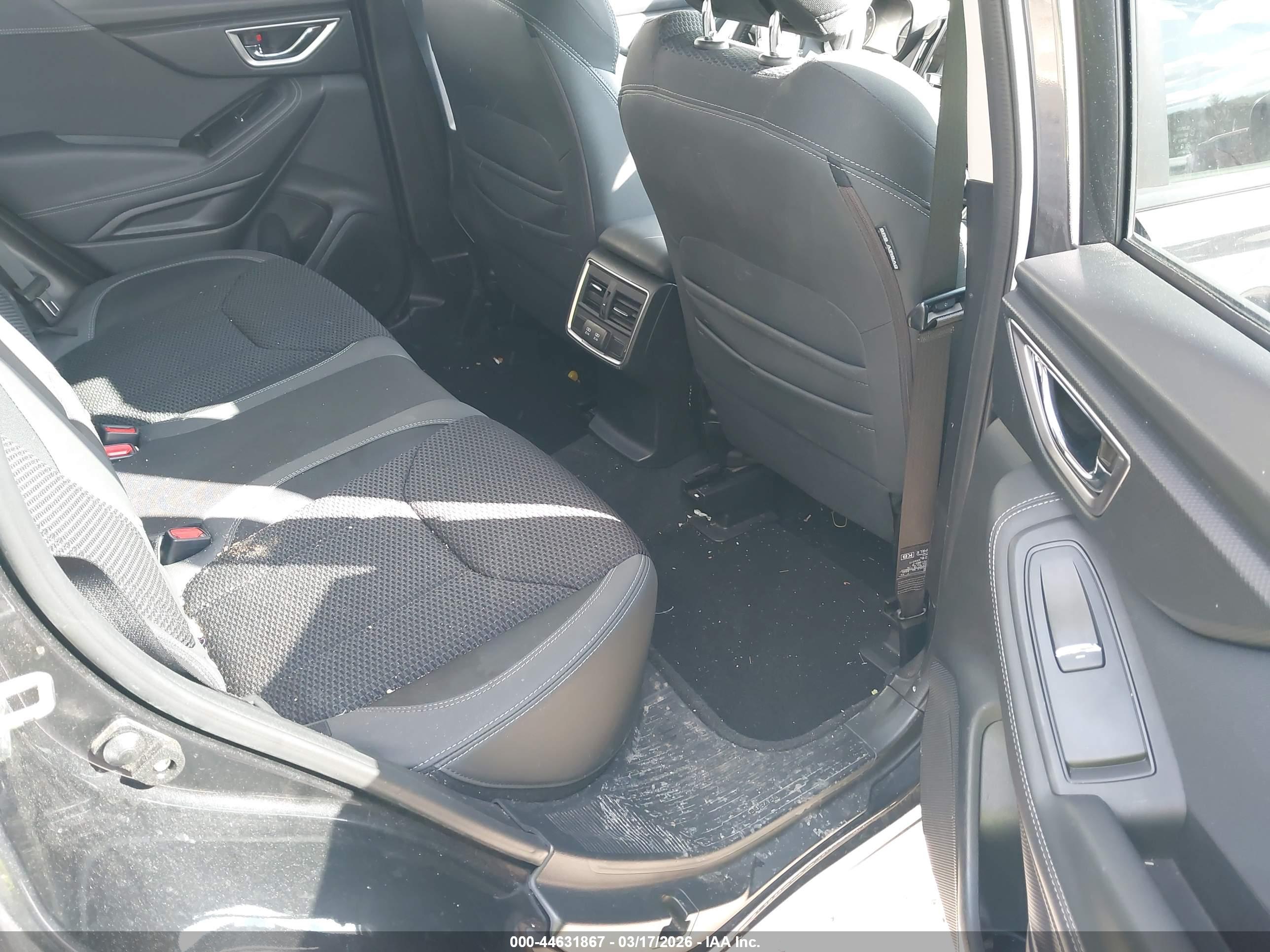 SUBARU FORESTER image 8