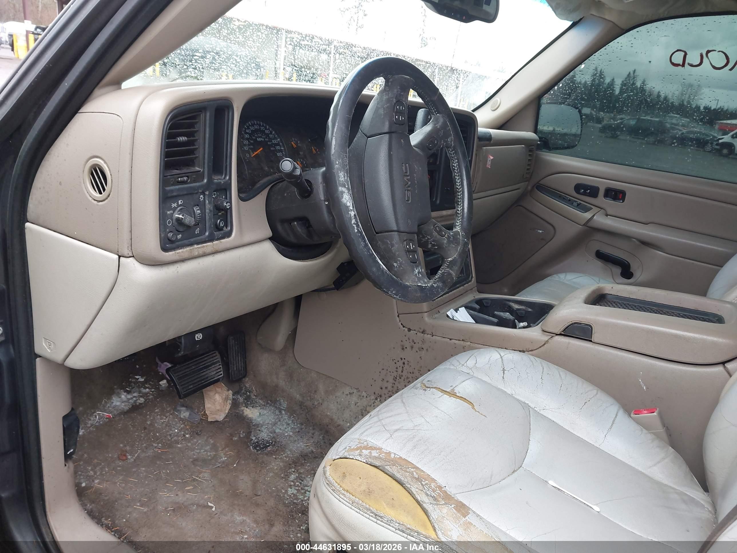 GMC YUKON image 6