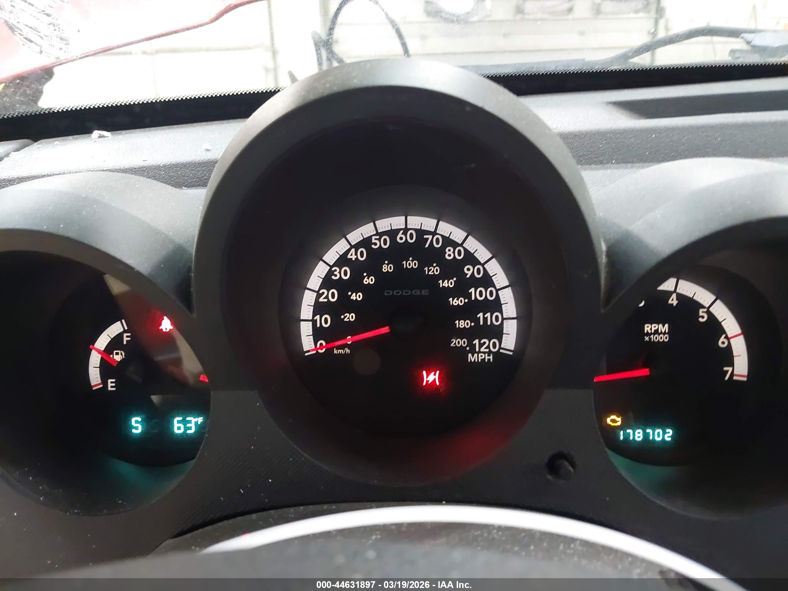 DODGE NITRO image 7