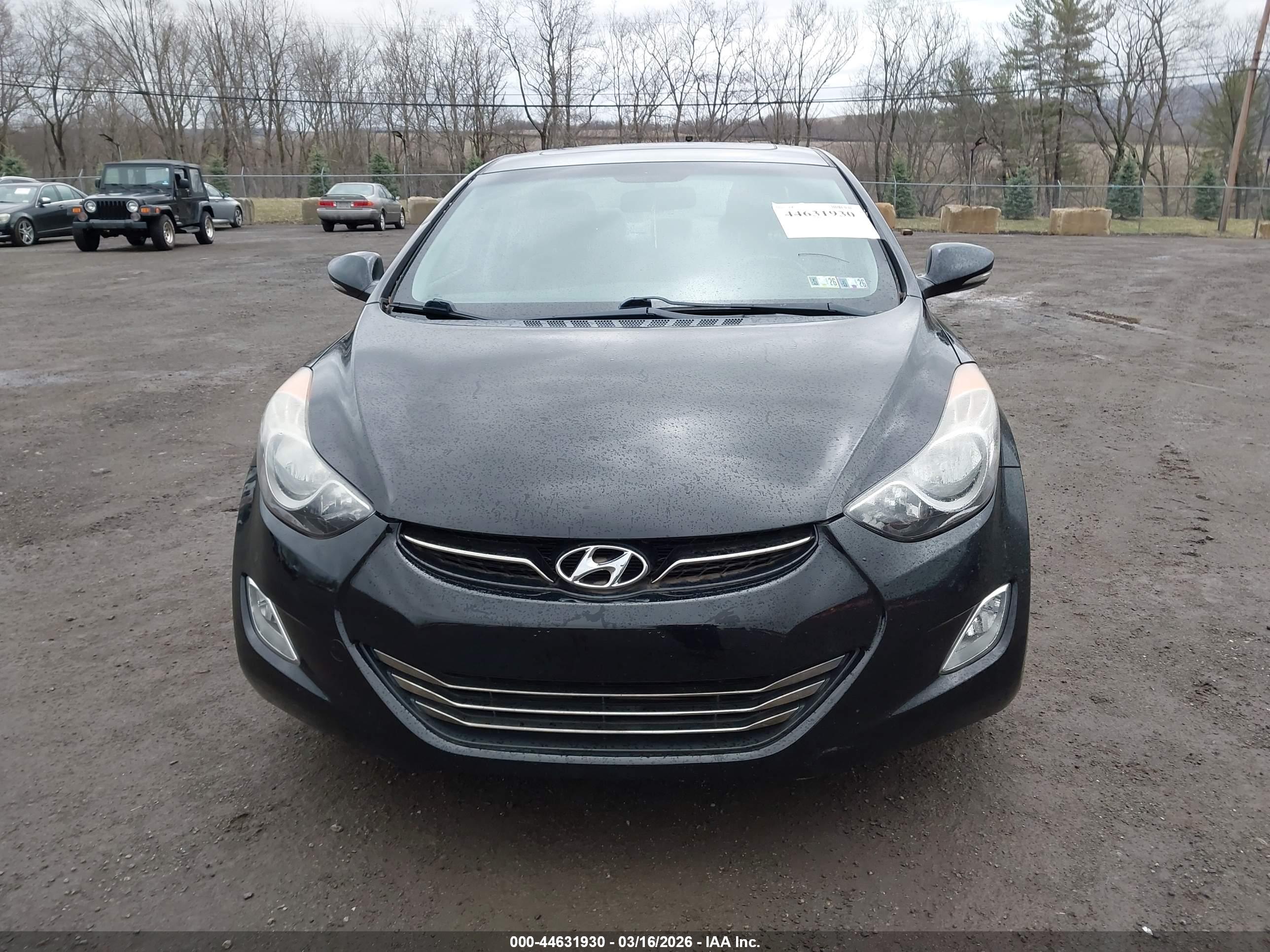 HYUNDAI ELANTRA image 6