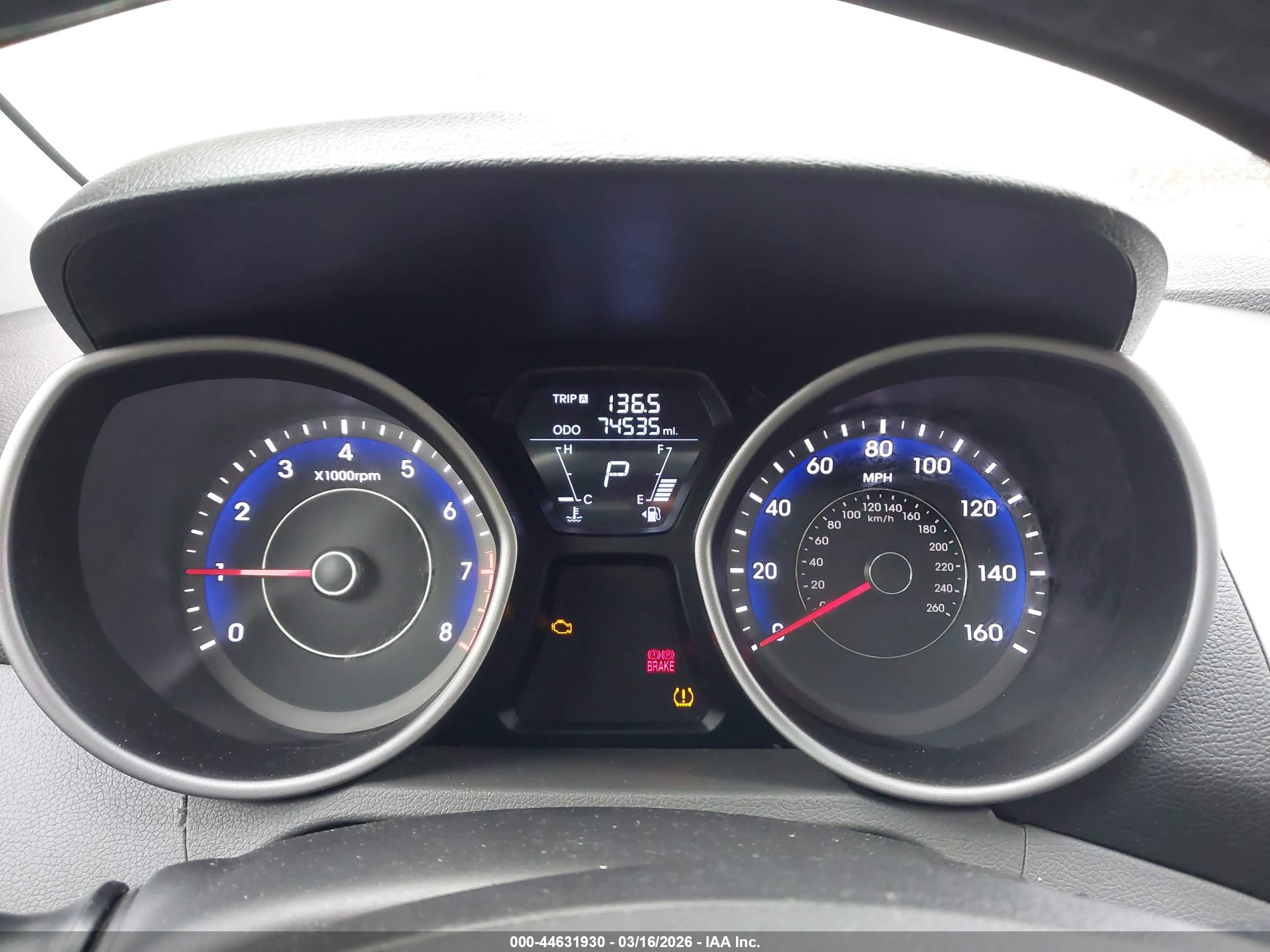 HYUNDAI ELANTRA image 7