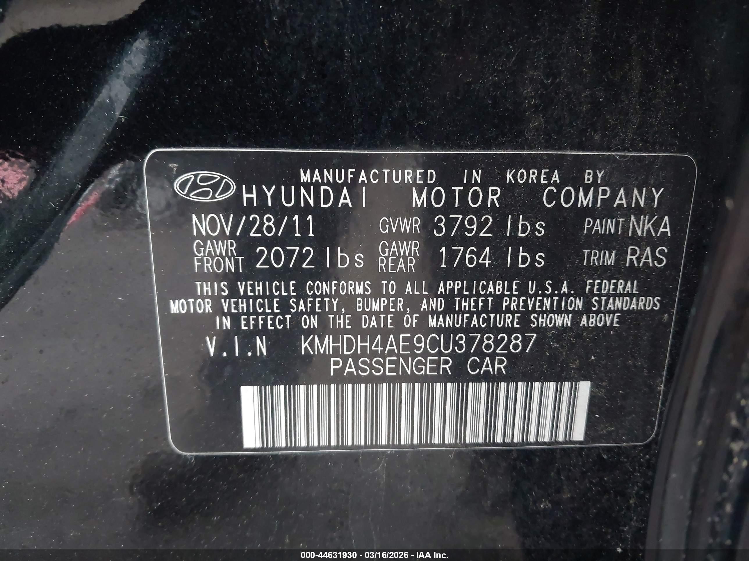 HYUNDAI ELANTRA image 9