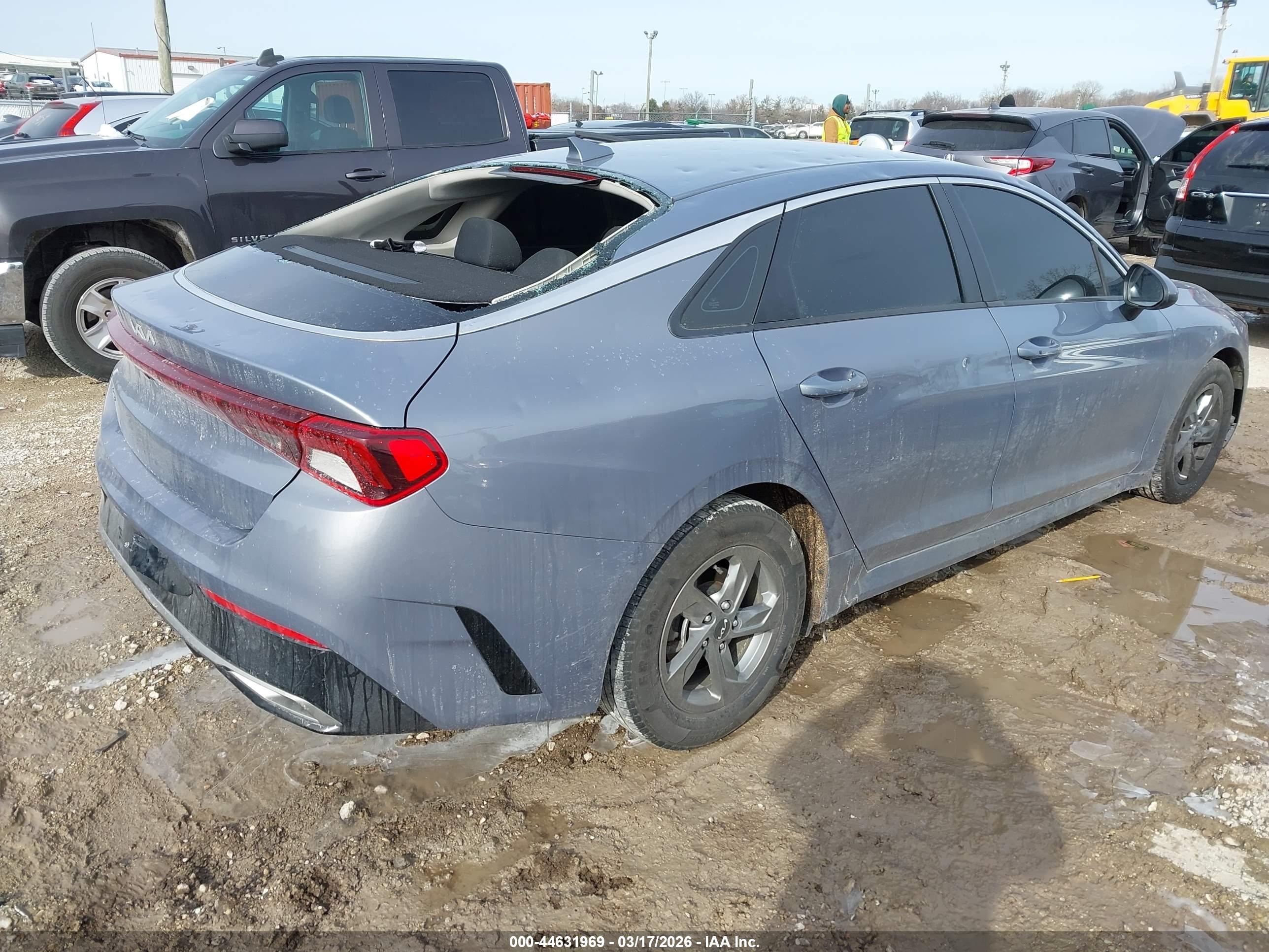 KIA K5 image 4