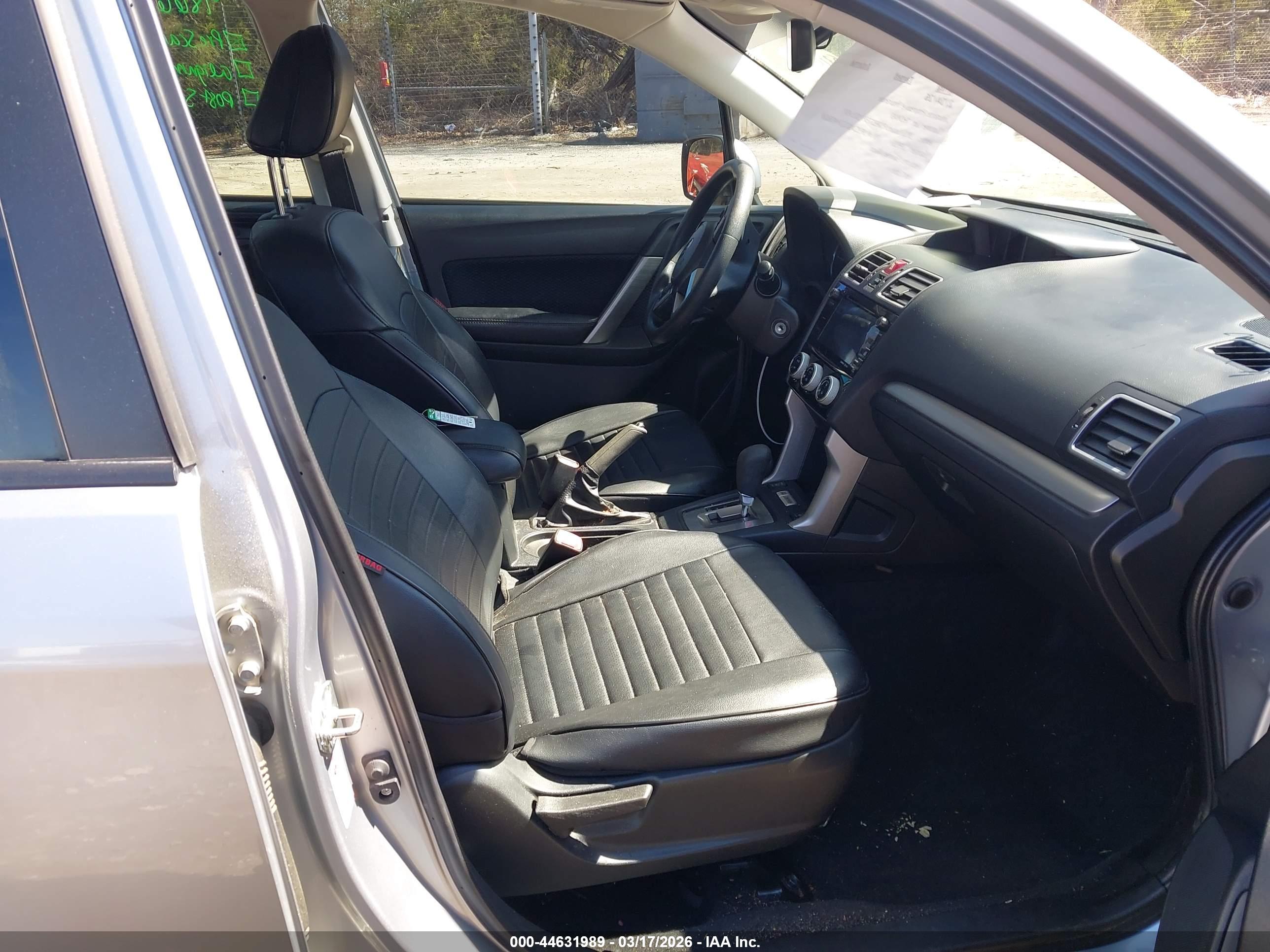 SUBARU FORESTER image 5