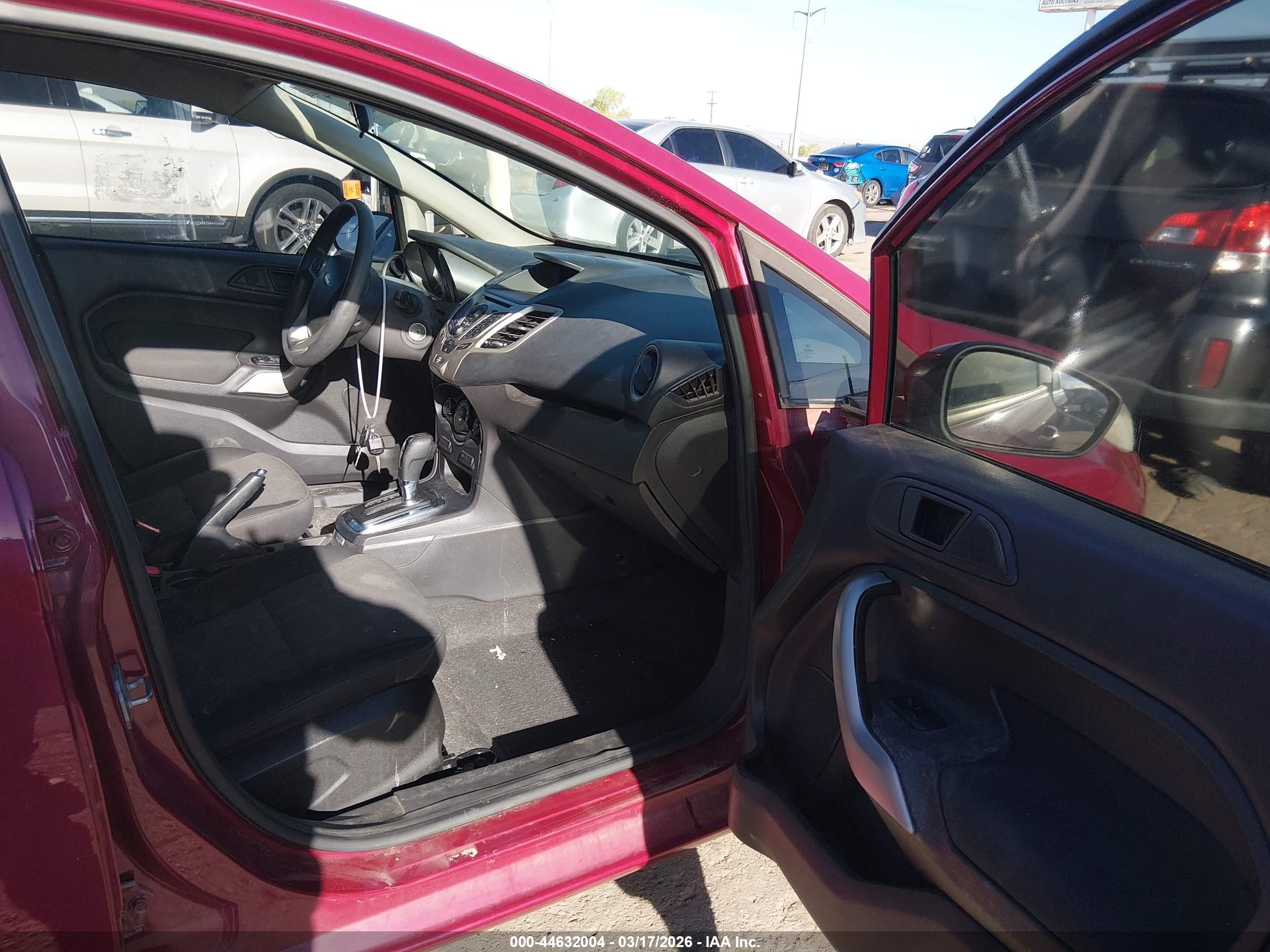 FORD FIESTA image 5