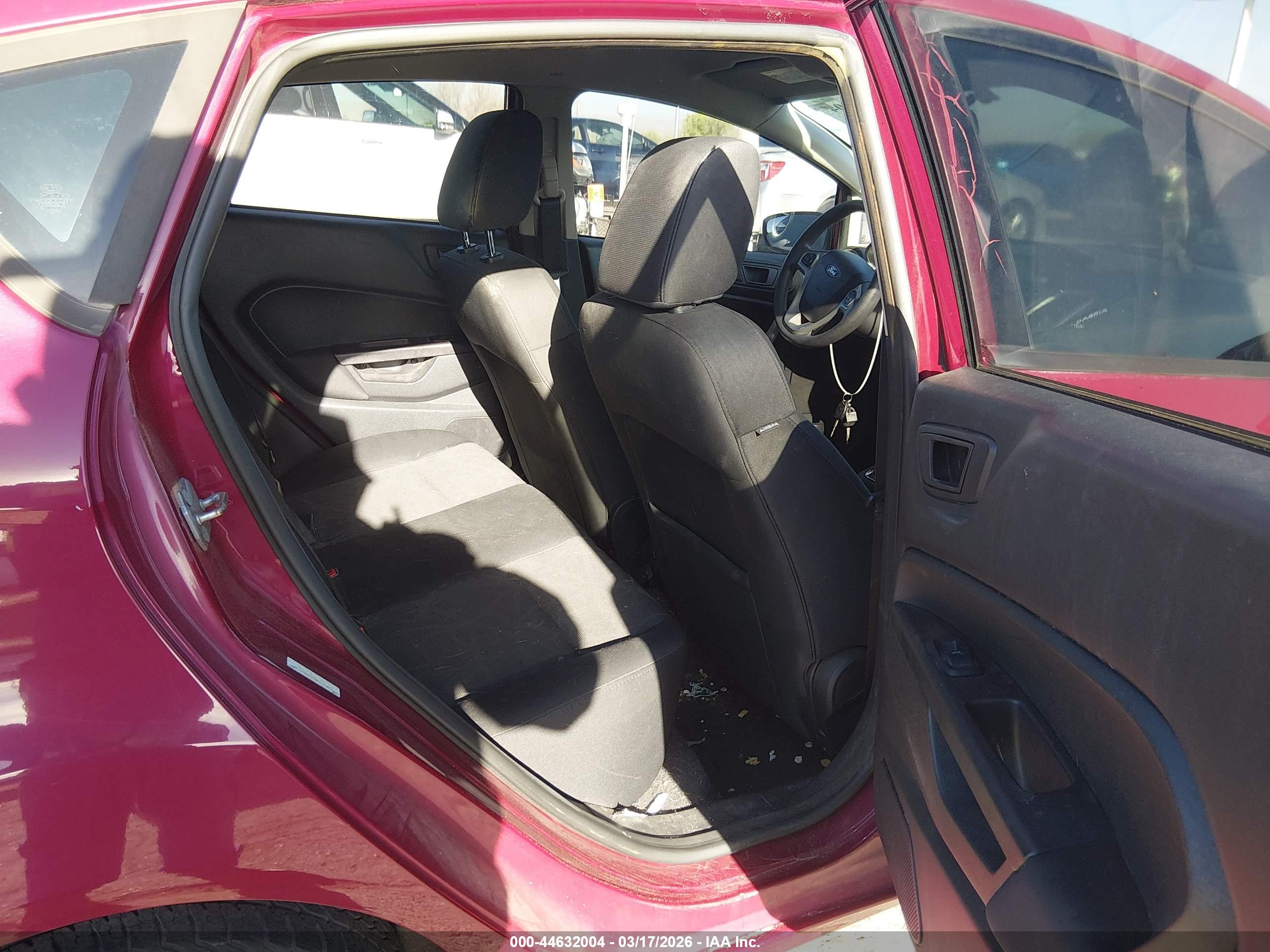 FORD FIESTA image 8