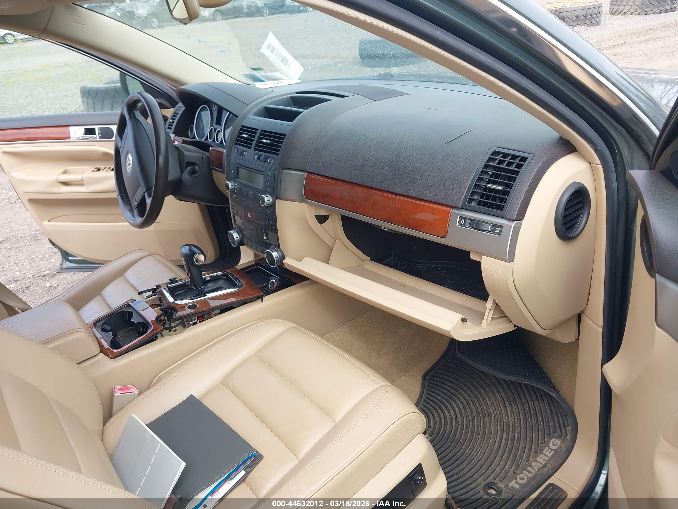 VOLKSWAGEN TOUAREG image 5