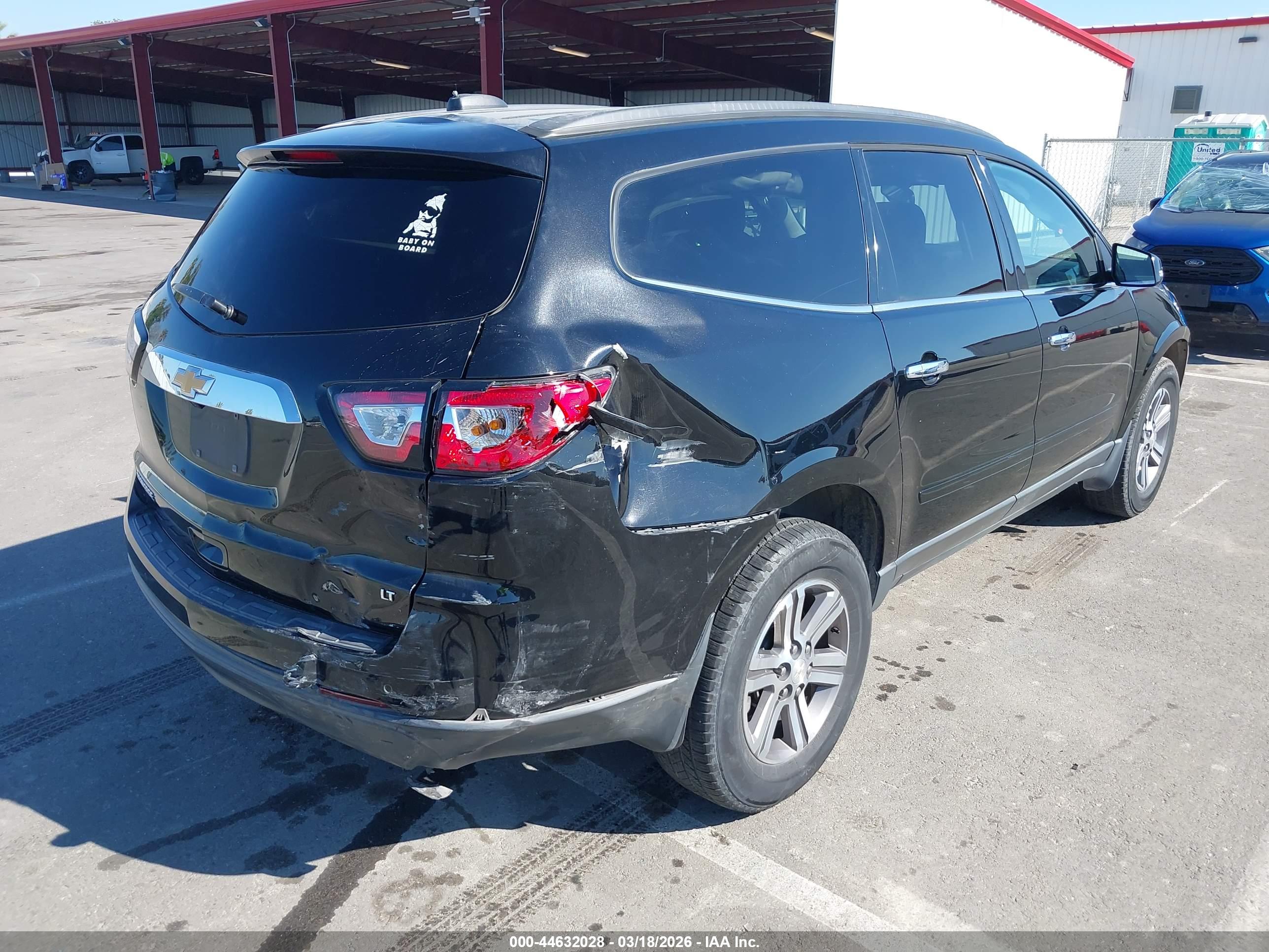 CHEVROLET TRAVERSE image 4