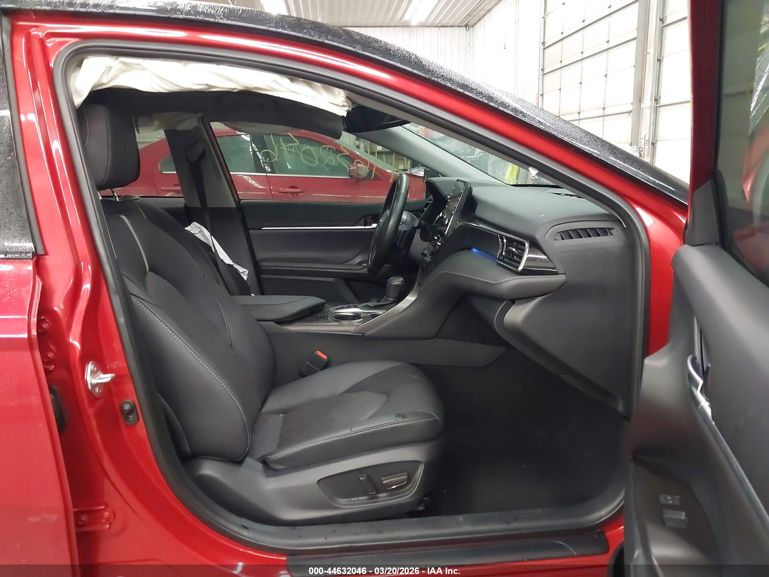 TOYOTA CAMRY image 5