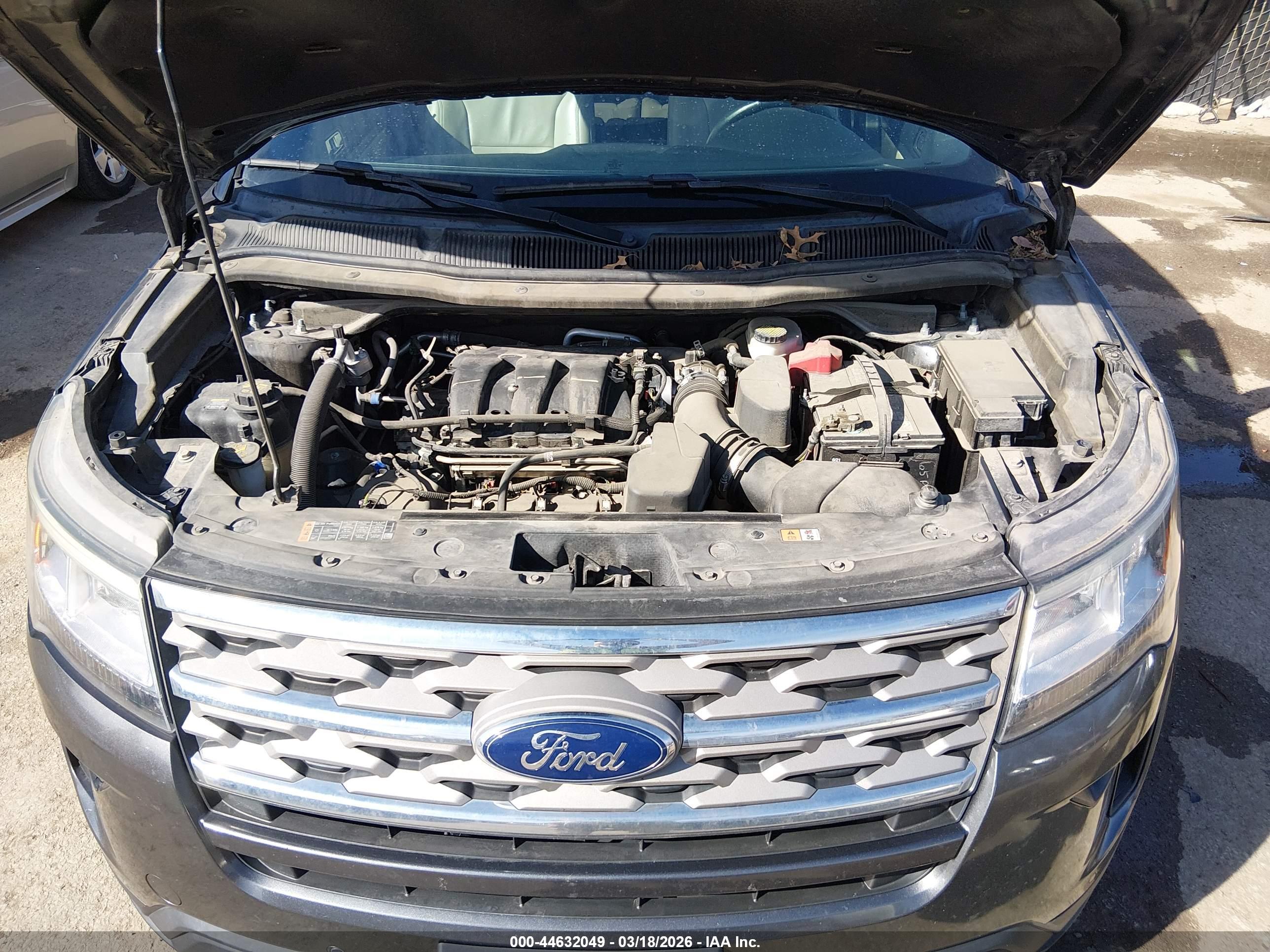 FORD EXPLORER image 10