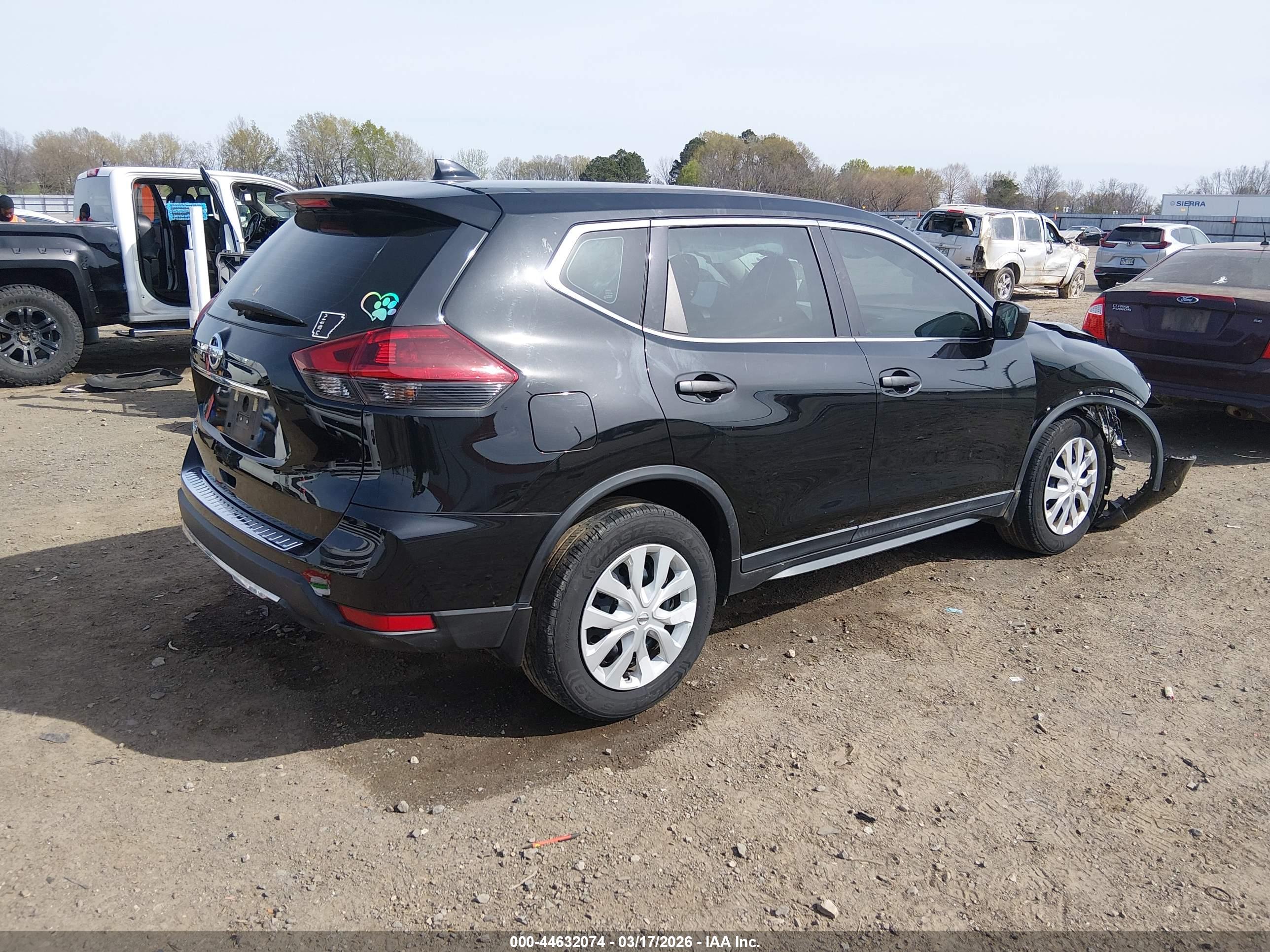 NISSAN ROGUE image 4
