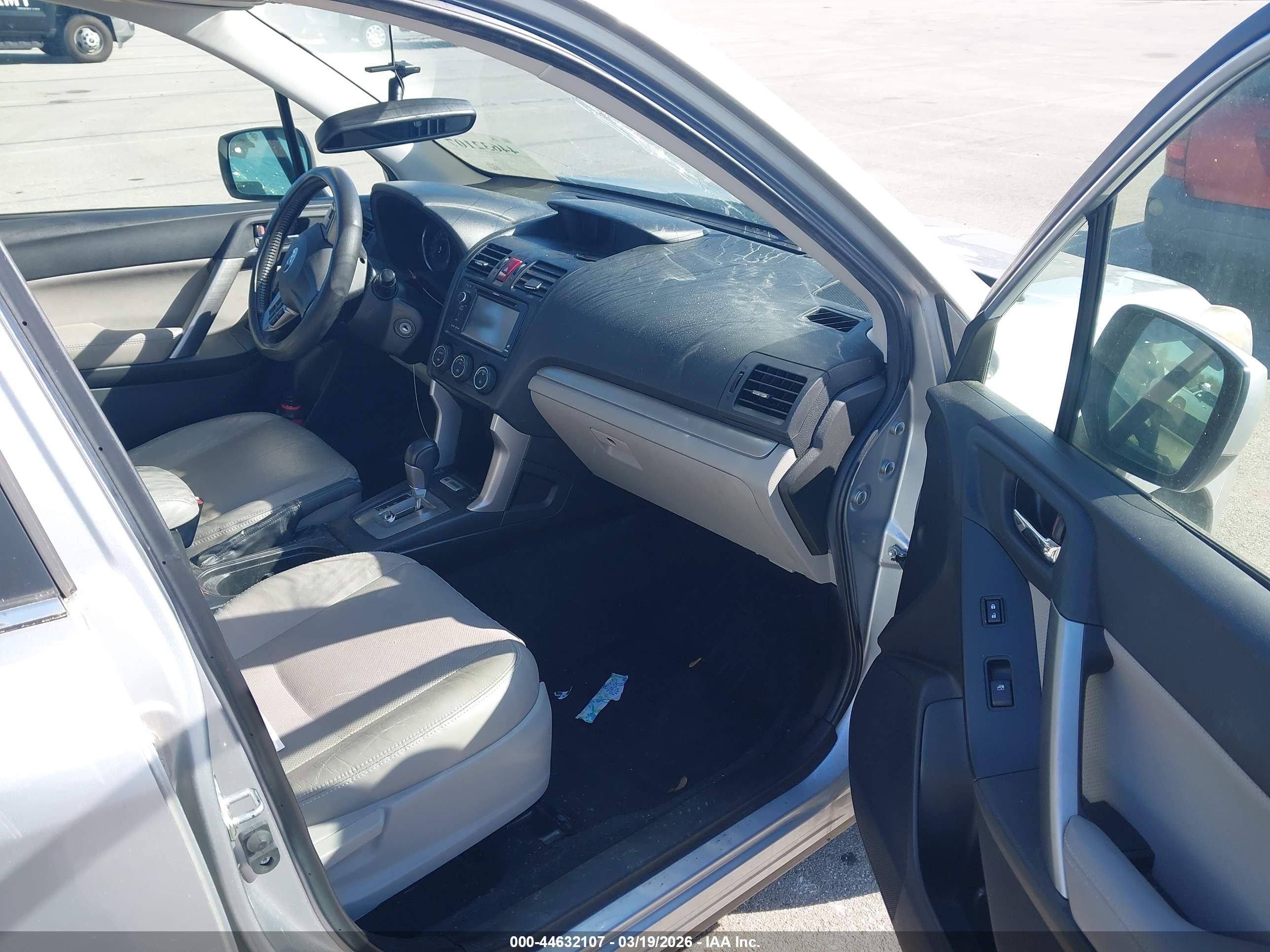 SUBARU FORESTER image 5
