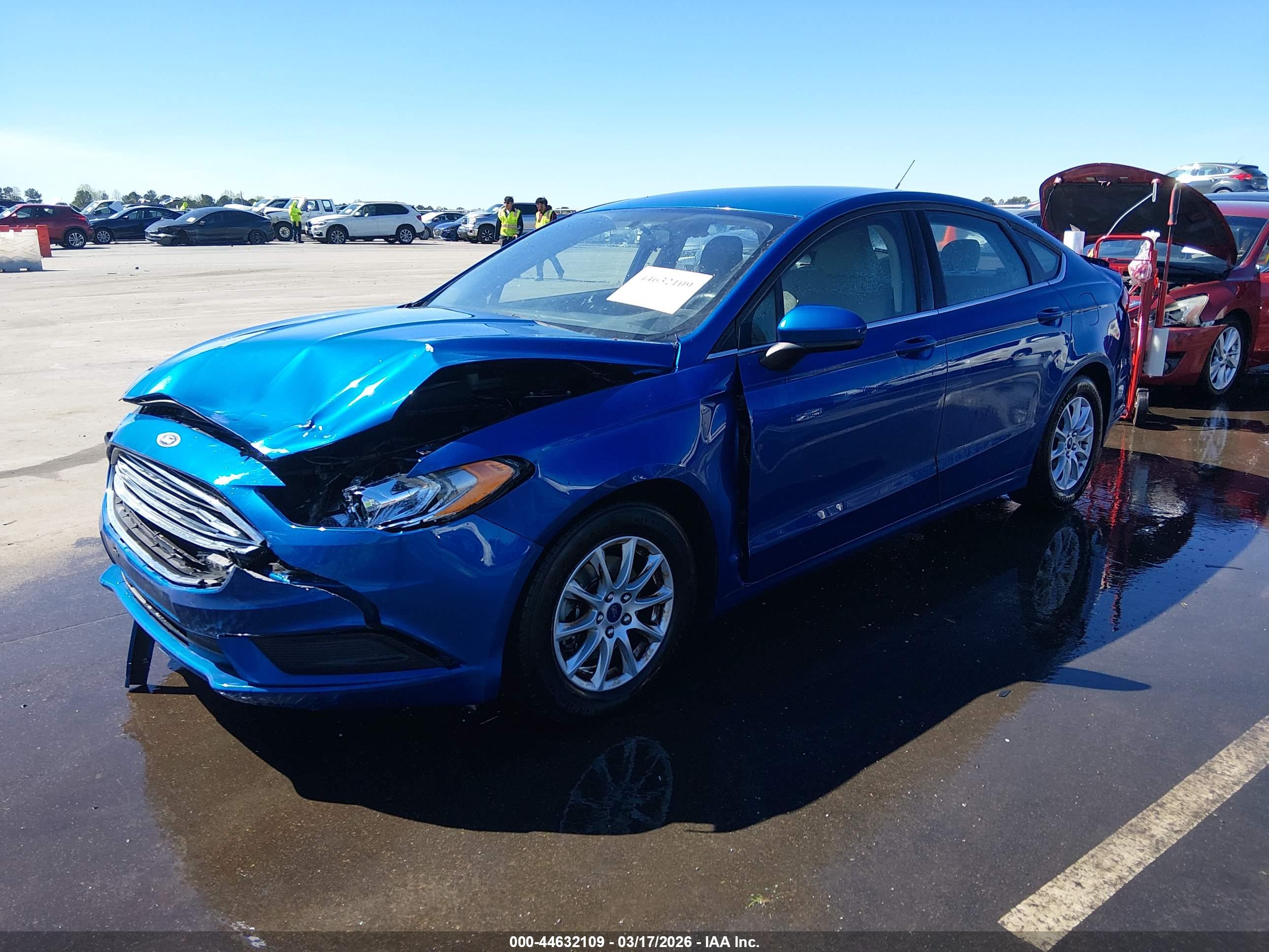 FORD FUSION image 2