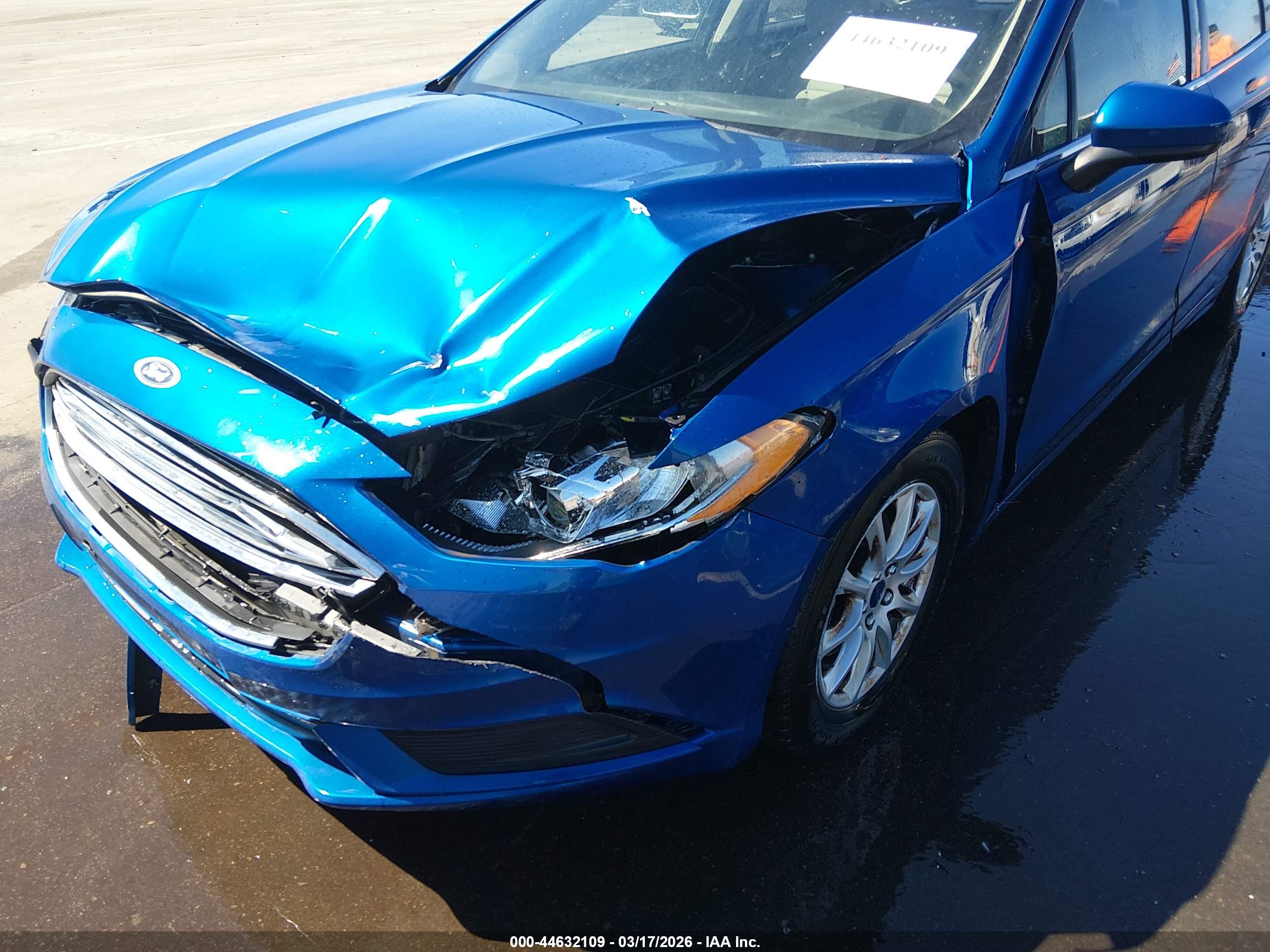FORD FUSION image 6