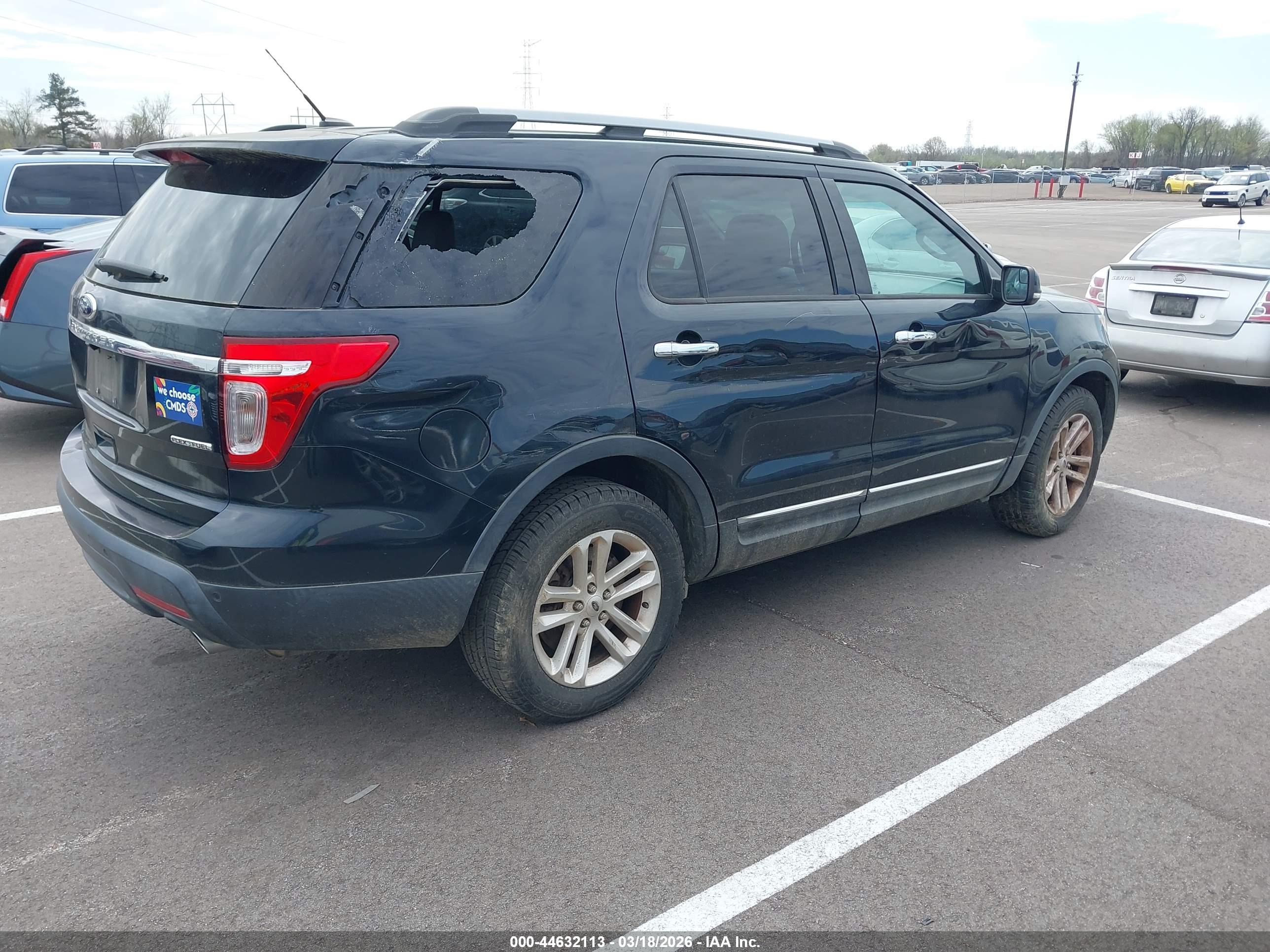 FORD EXPLORER image 4