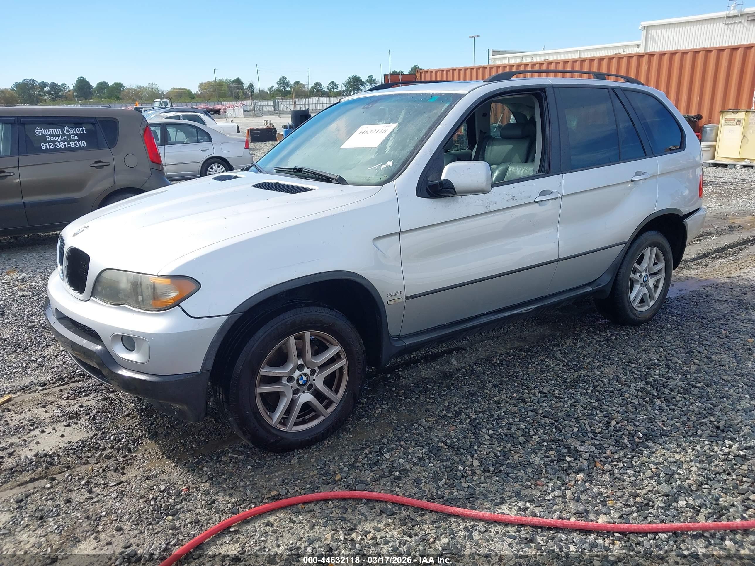 BMW X5 image 2