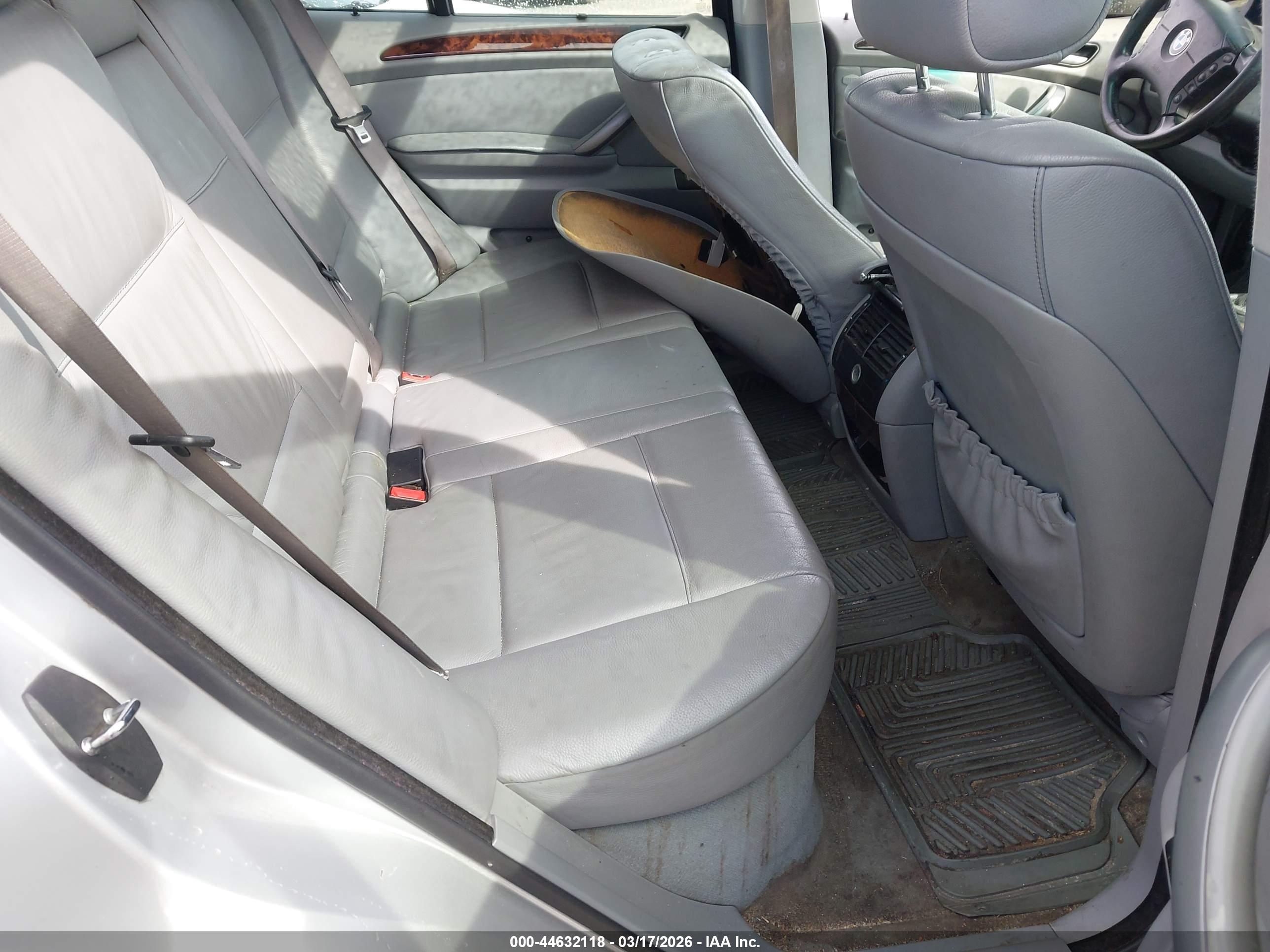 BMW X5 image 8